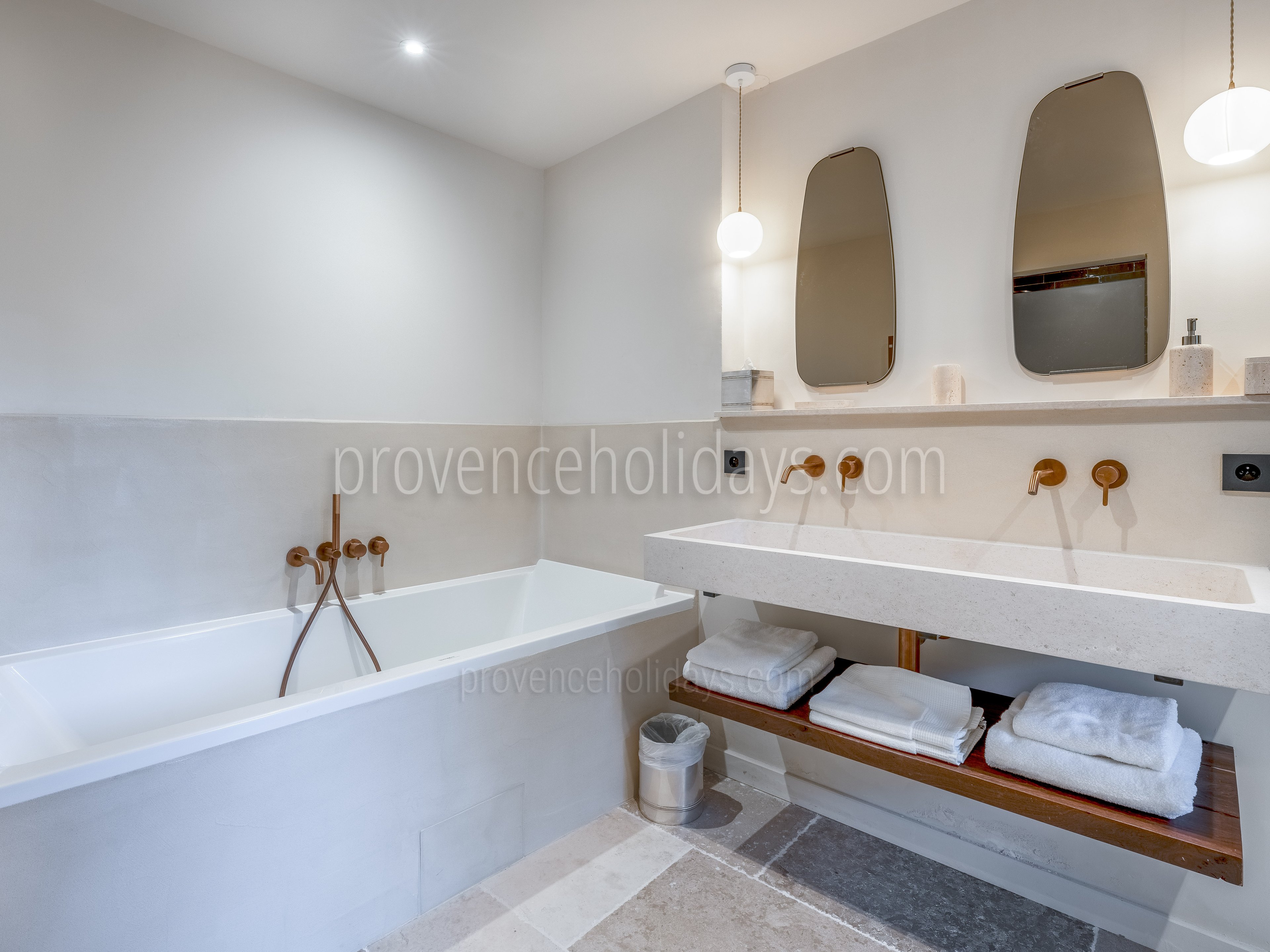 38 - Mas du Verger: Villa: Bathroom