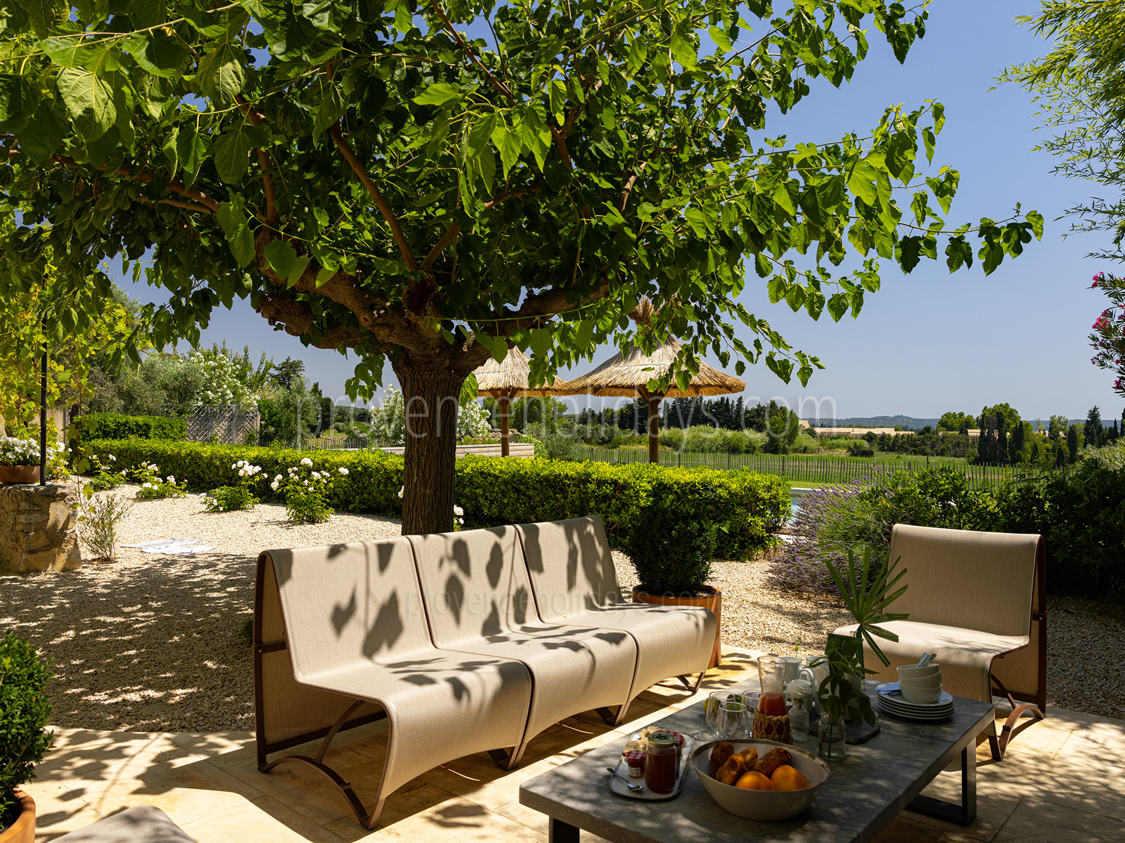 48 - Le Mas des Lauriers: Villa: Exterior