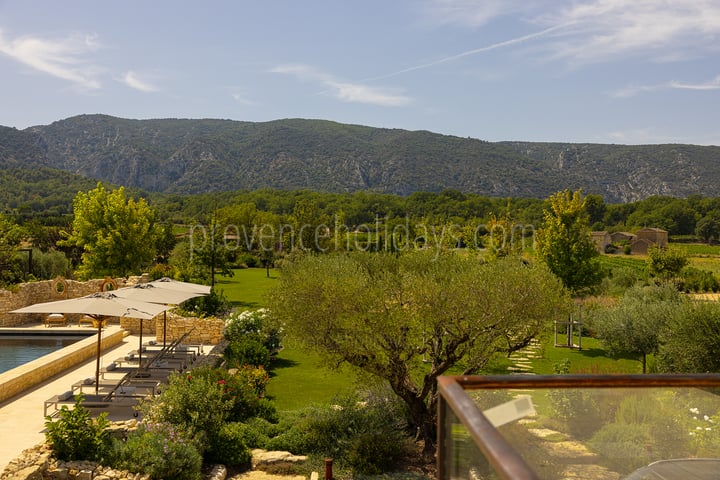 44 - Grand Mas d\'Oppède: Villa: Exterior