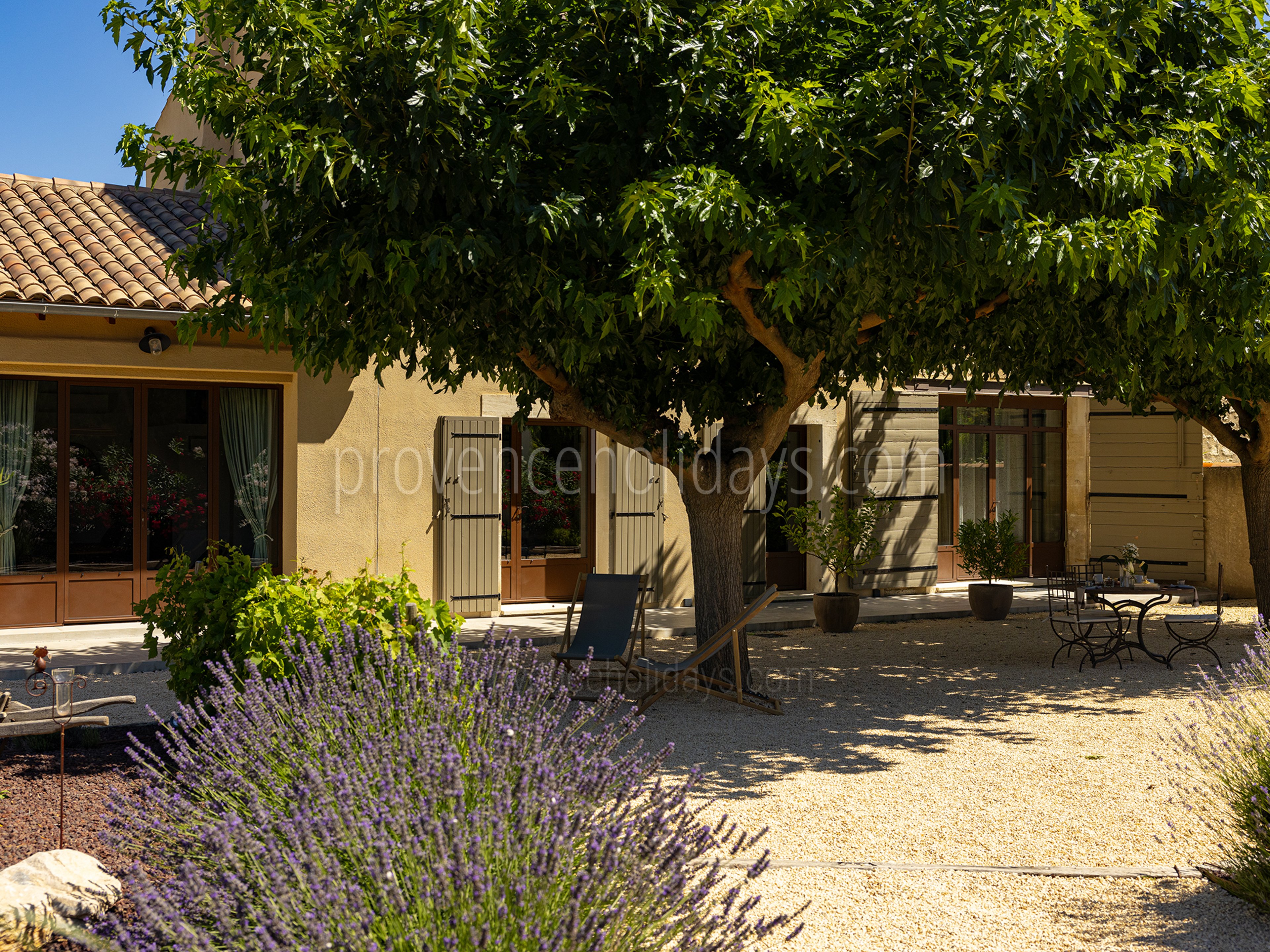48 - Mas des deux Mûriers: Villa: Exterior