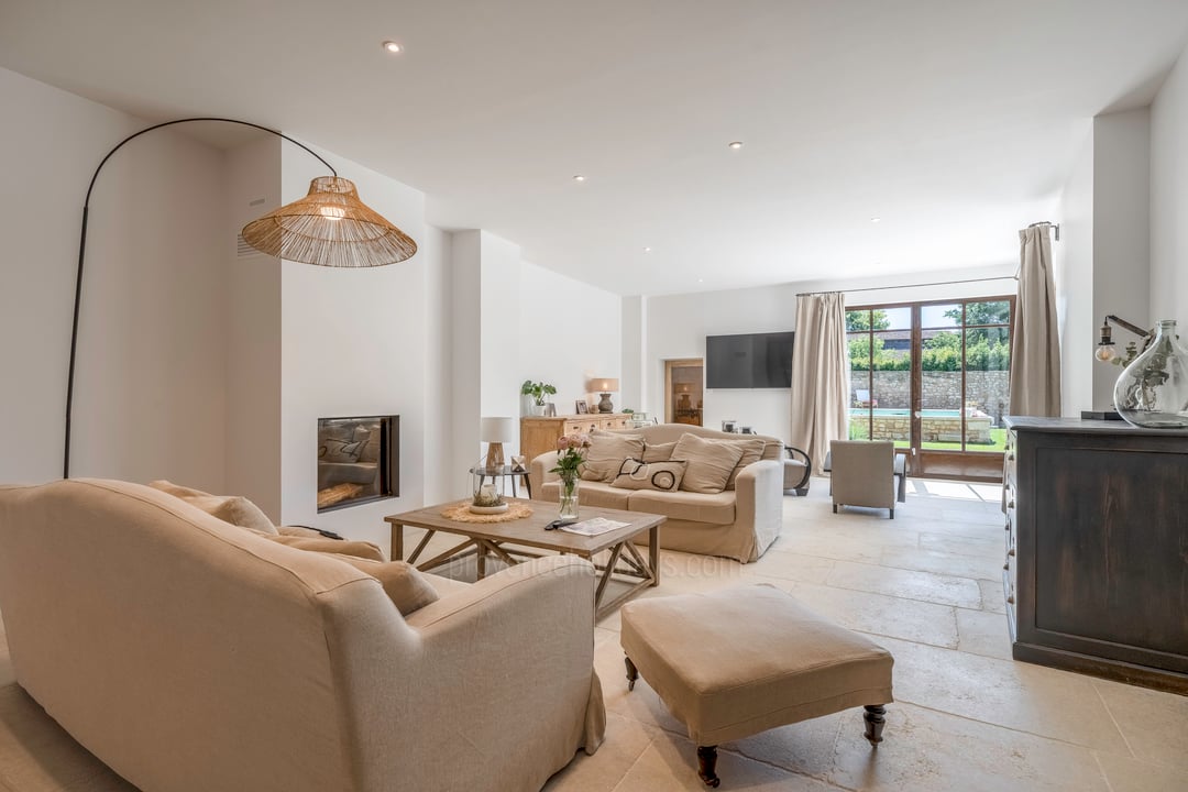 5 - La Vieille Grange: Villa: Interior