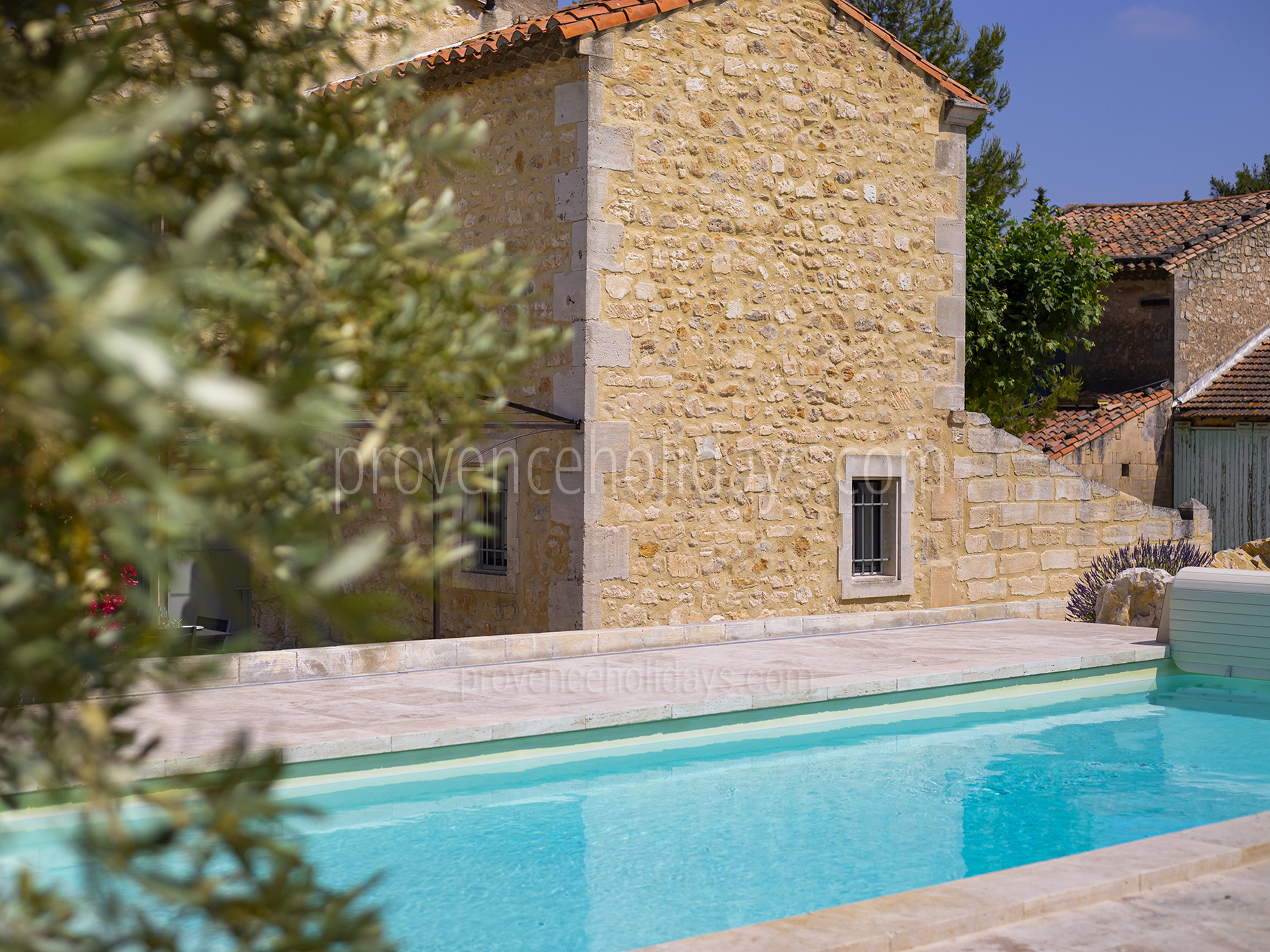 34 - Mas Alpilles: Villa: Pool
