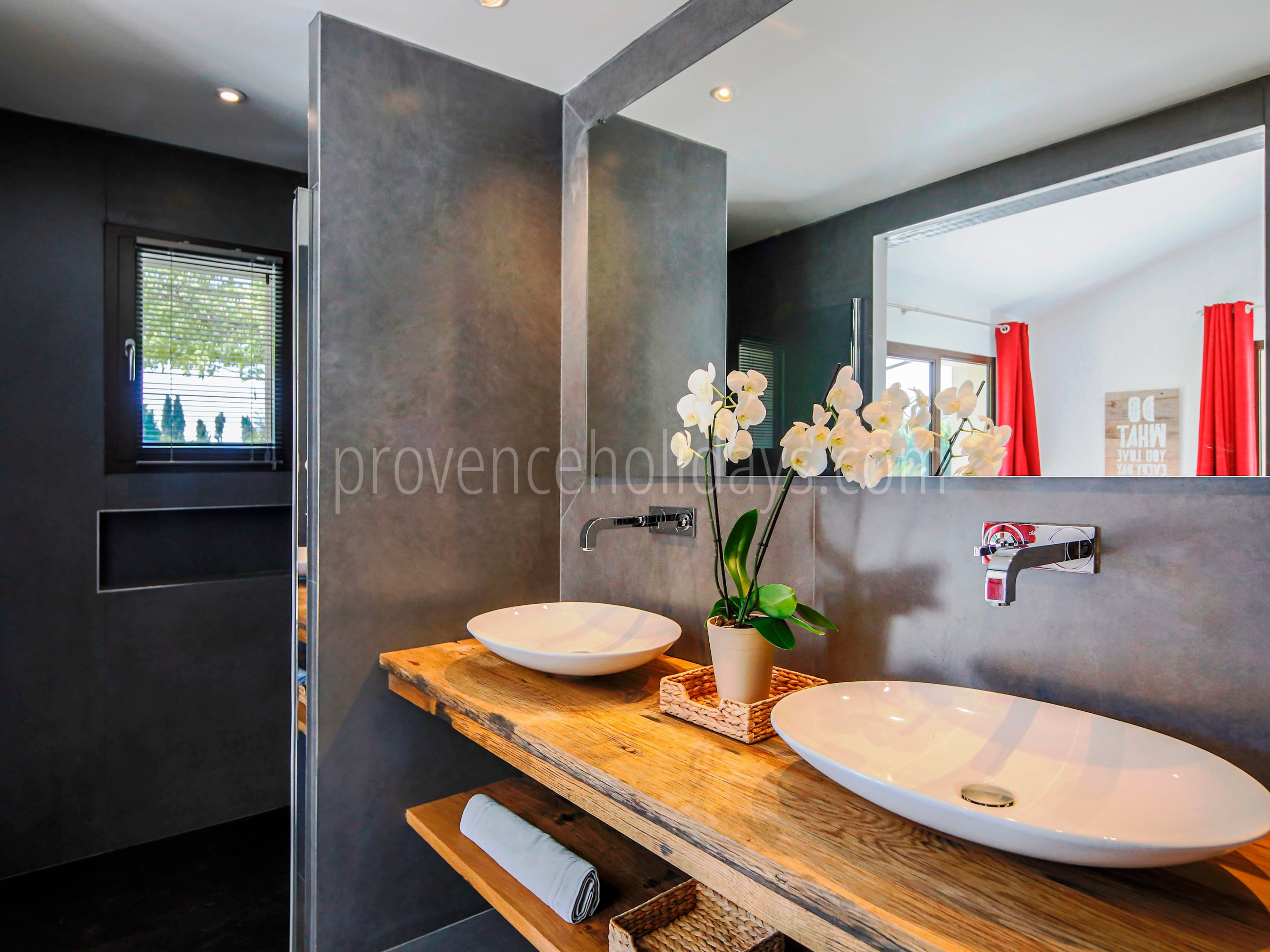 36 - Mas Luna: Villa: Bathroom