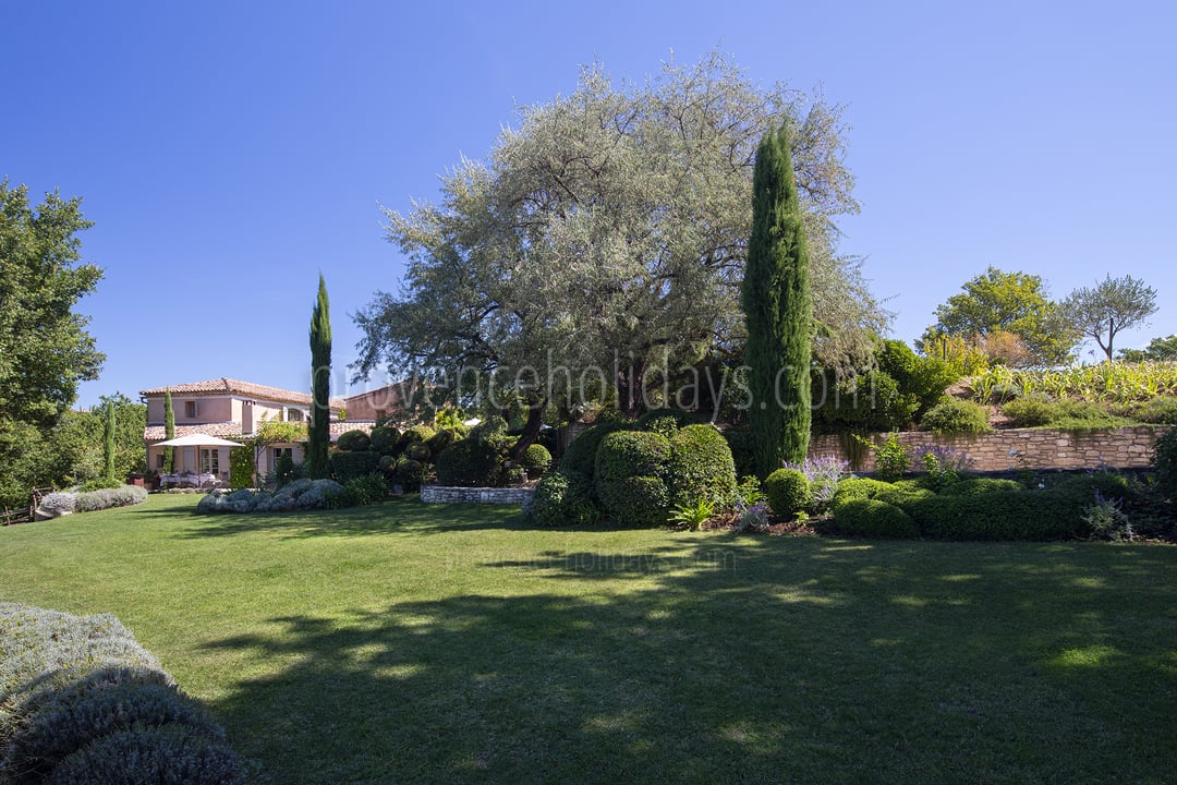 20 - Mas Goult: Villa: Exterior