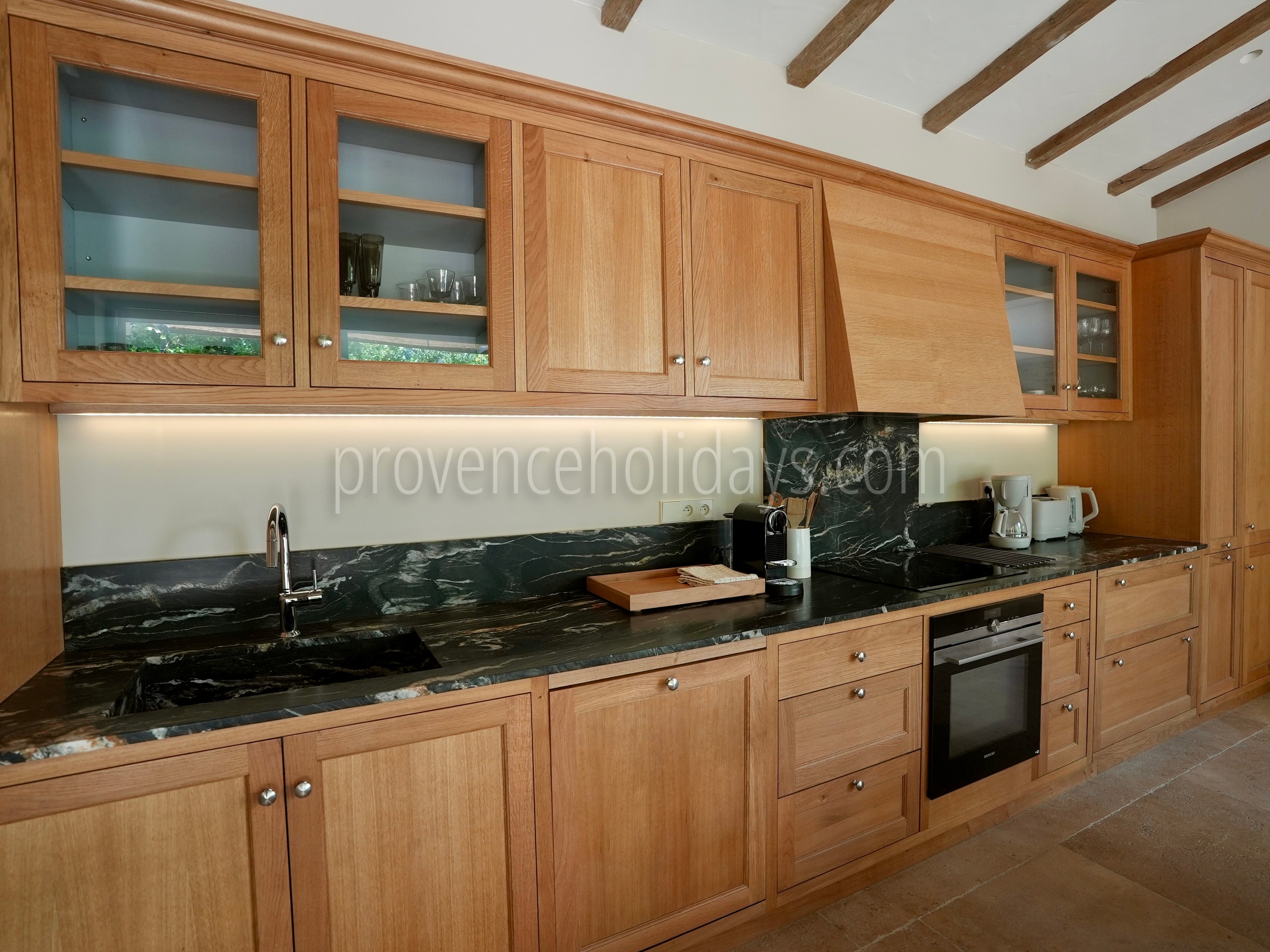 29 - La Saint-Rémoise: Villa: Interior