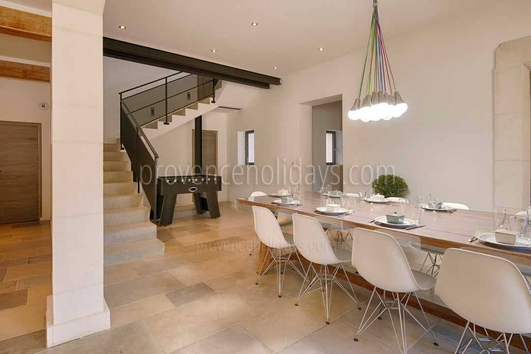 25 - Le Mas de la Pinède: Villa: Interior