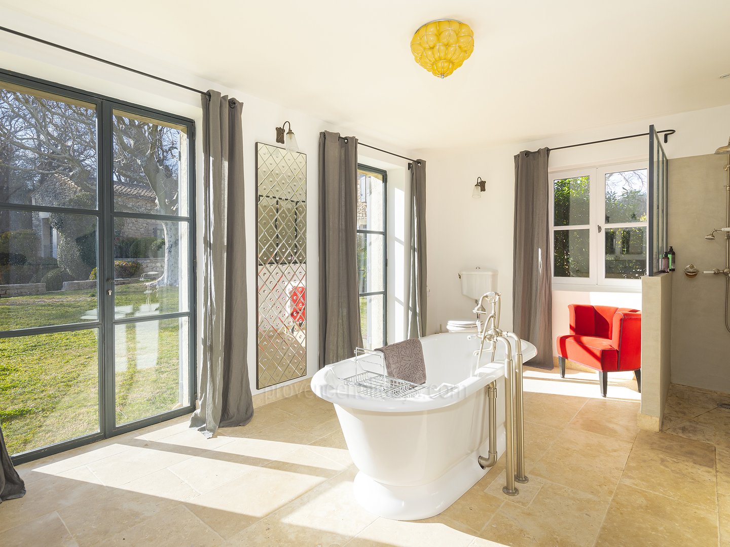 3 - Bastide de Goult: Villa: Bathroom
