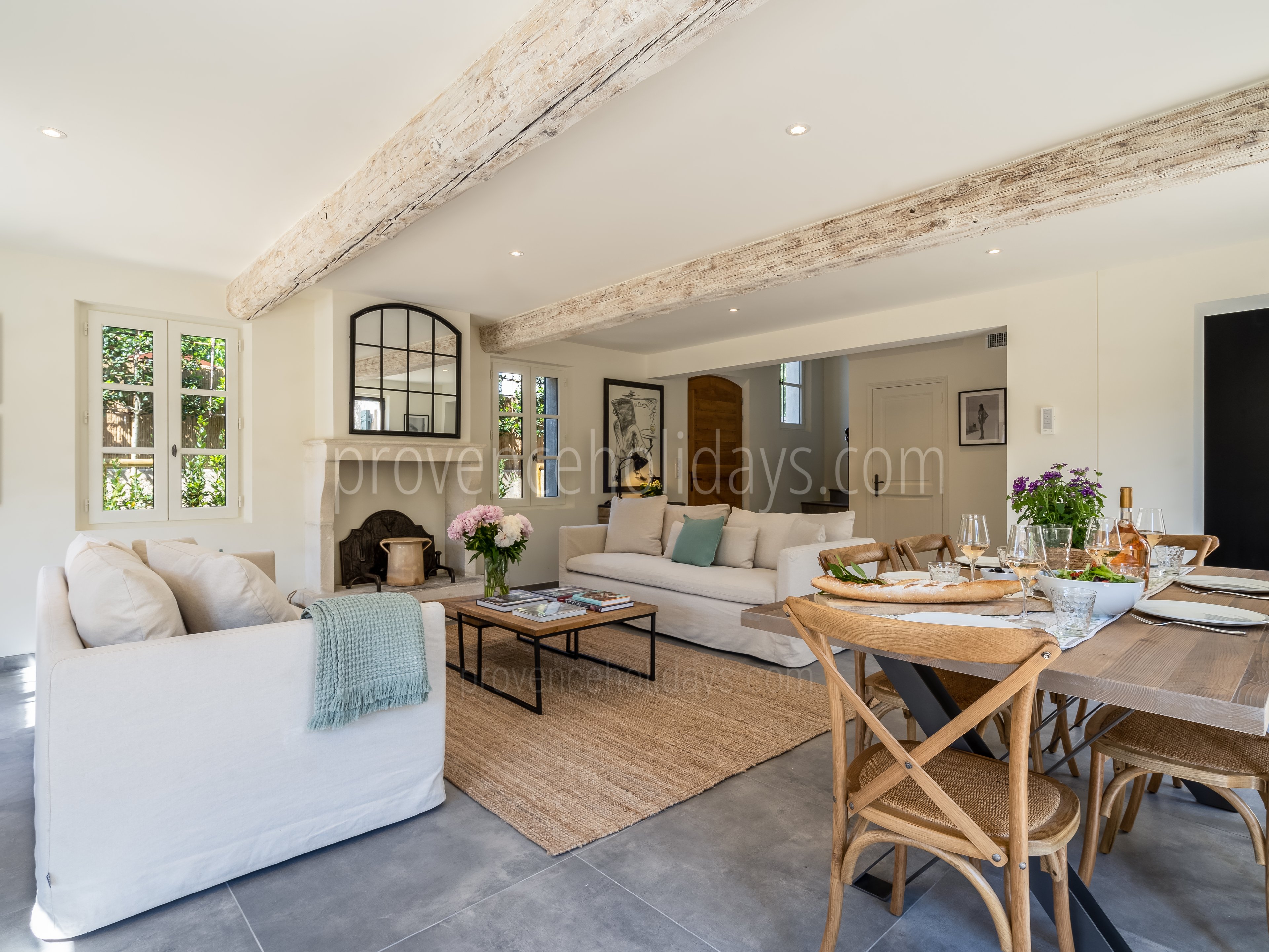 6 - Mas des Amandes: Villa: Interior