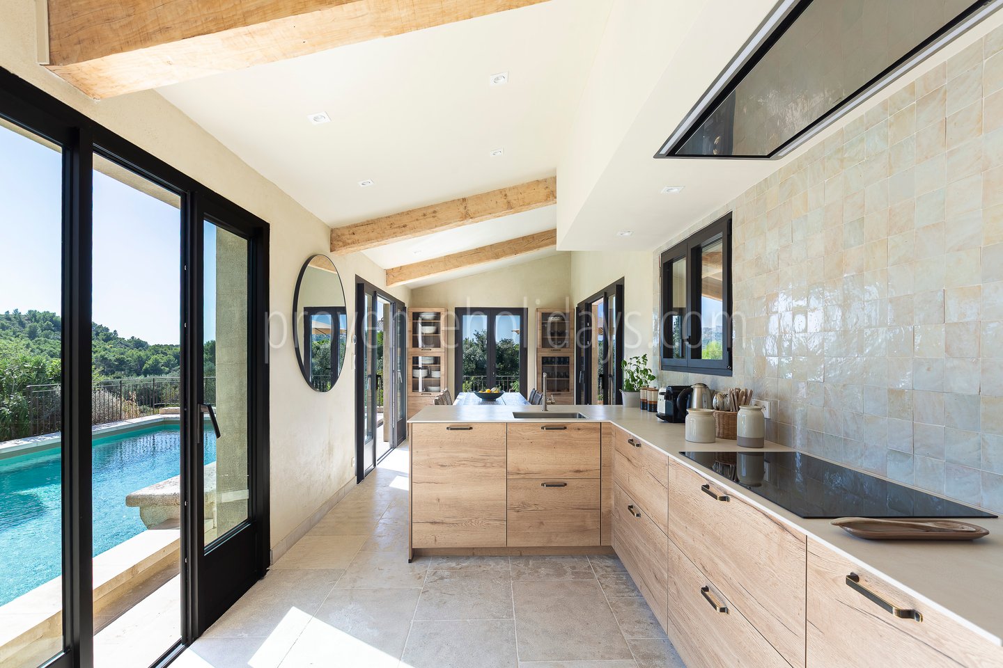 15 - Le Mas de la Terre Rouge: Villa: Interior