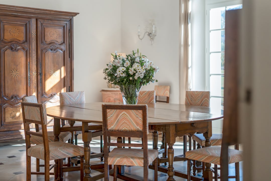 37 - Mas des Trois Cyprès: Villa: Interior
