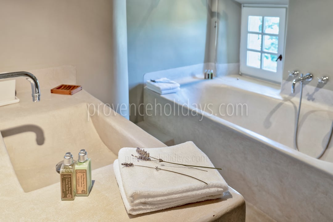 72 - Domaine de la Sainte Victoire: Villa: Bathroom