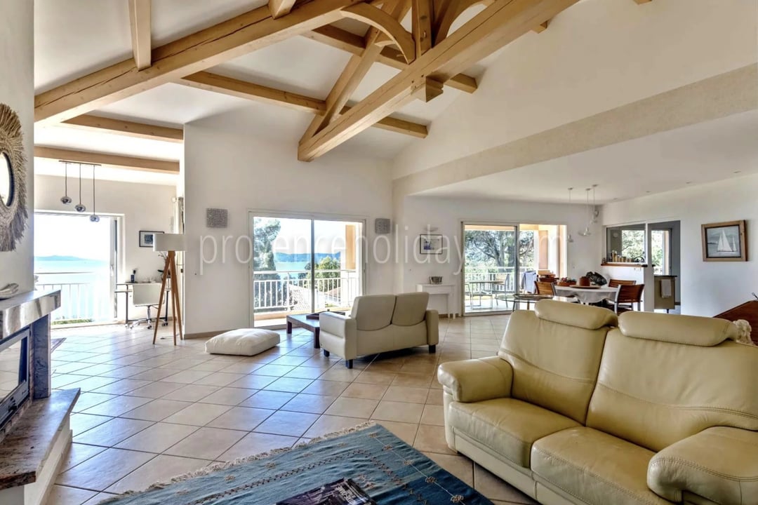 12 - Villa en bord de mer au Lavandou: Villa: Interior