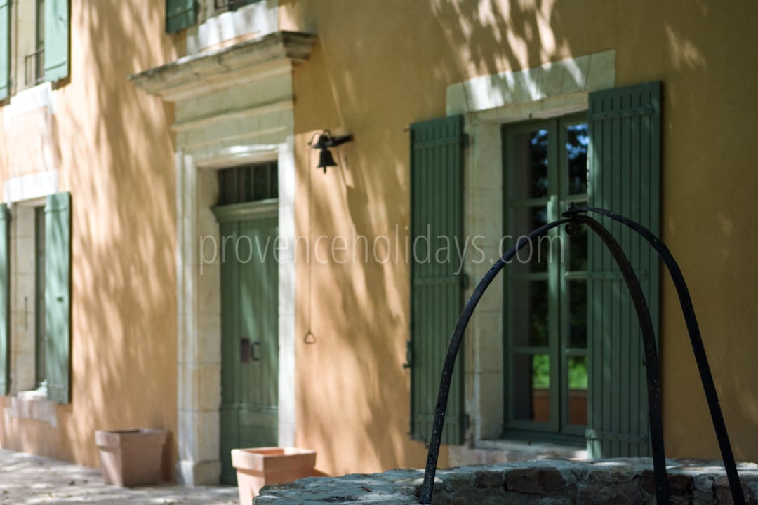 86 - Le Mas de Prestige: Villa: Exterior