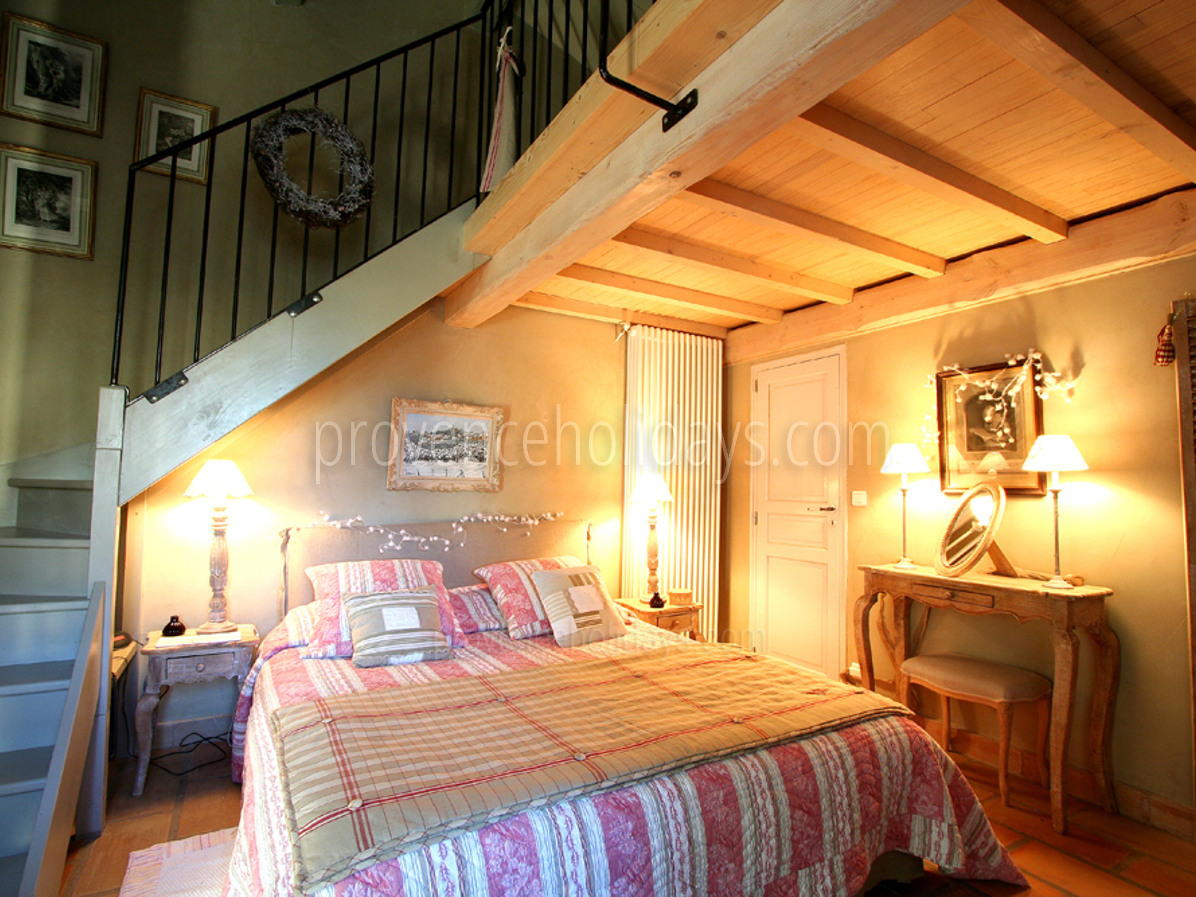 32 - Le Mas des Lavandes: Villa: Bedroom