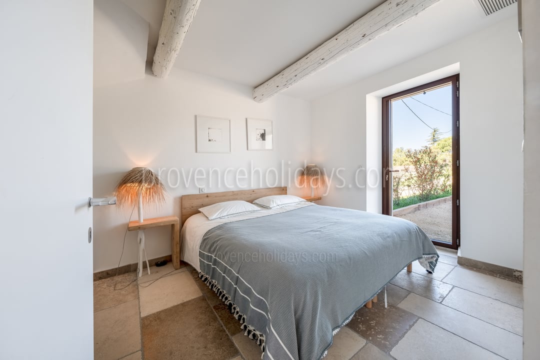 30 - Les Vignes du Luberon: Villa: Bedroom
