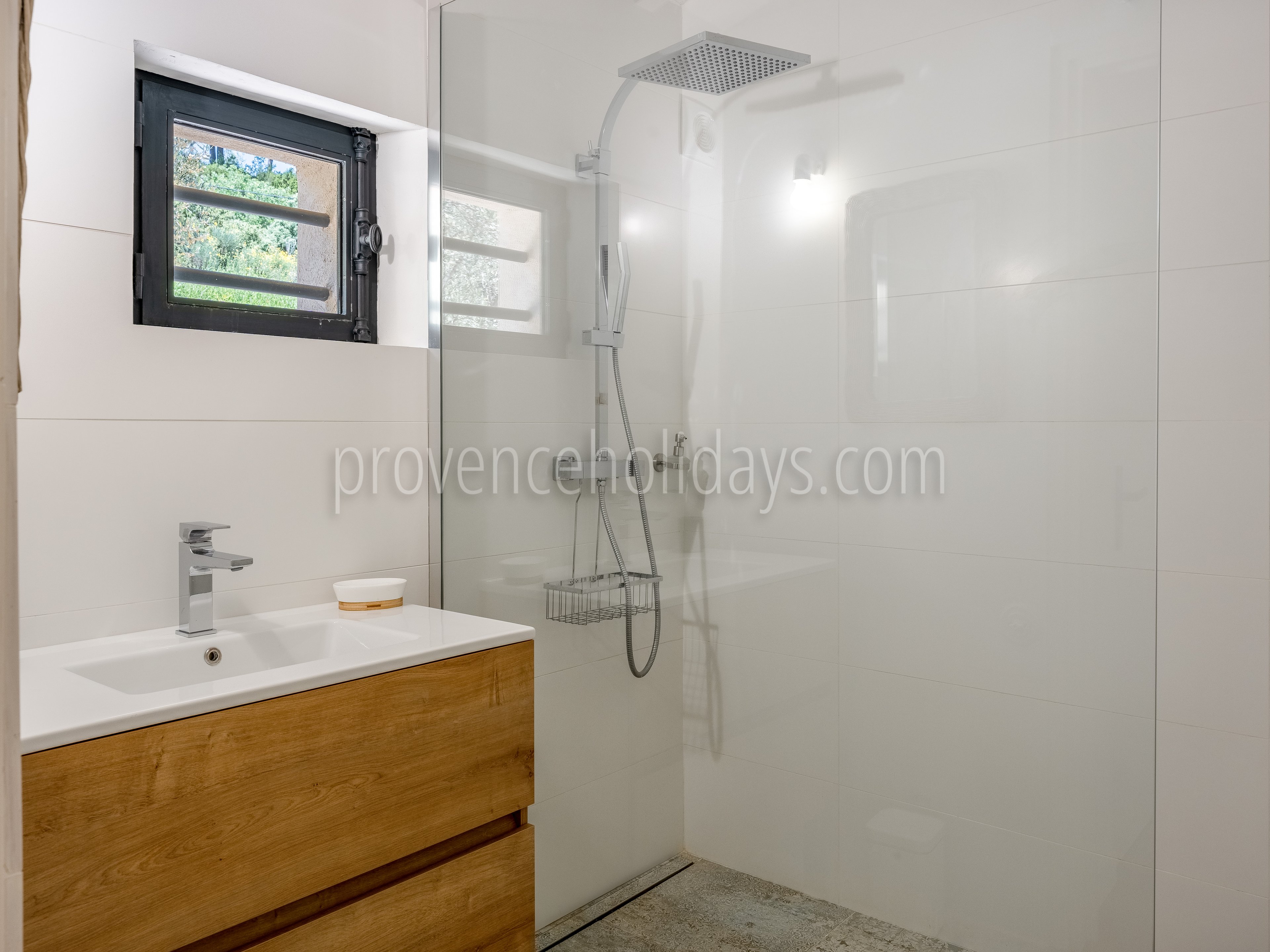 33 - Mas de la Burlande: Villa: Bathroom
