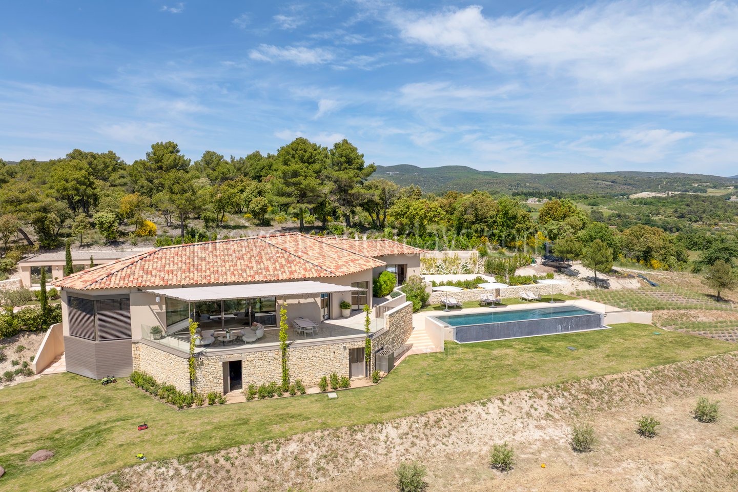 2 - Eden-en-Provence: Villa: Exterior
