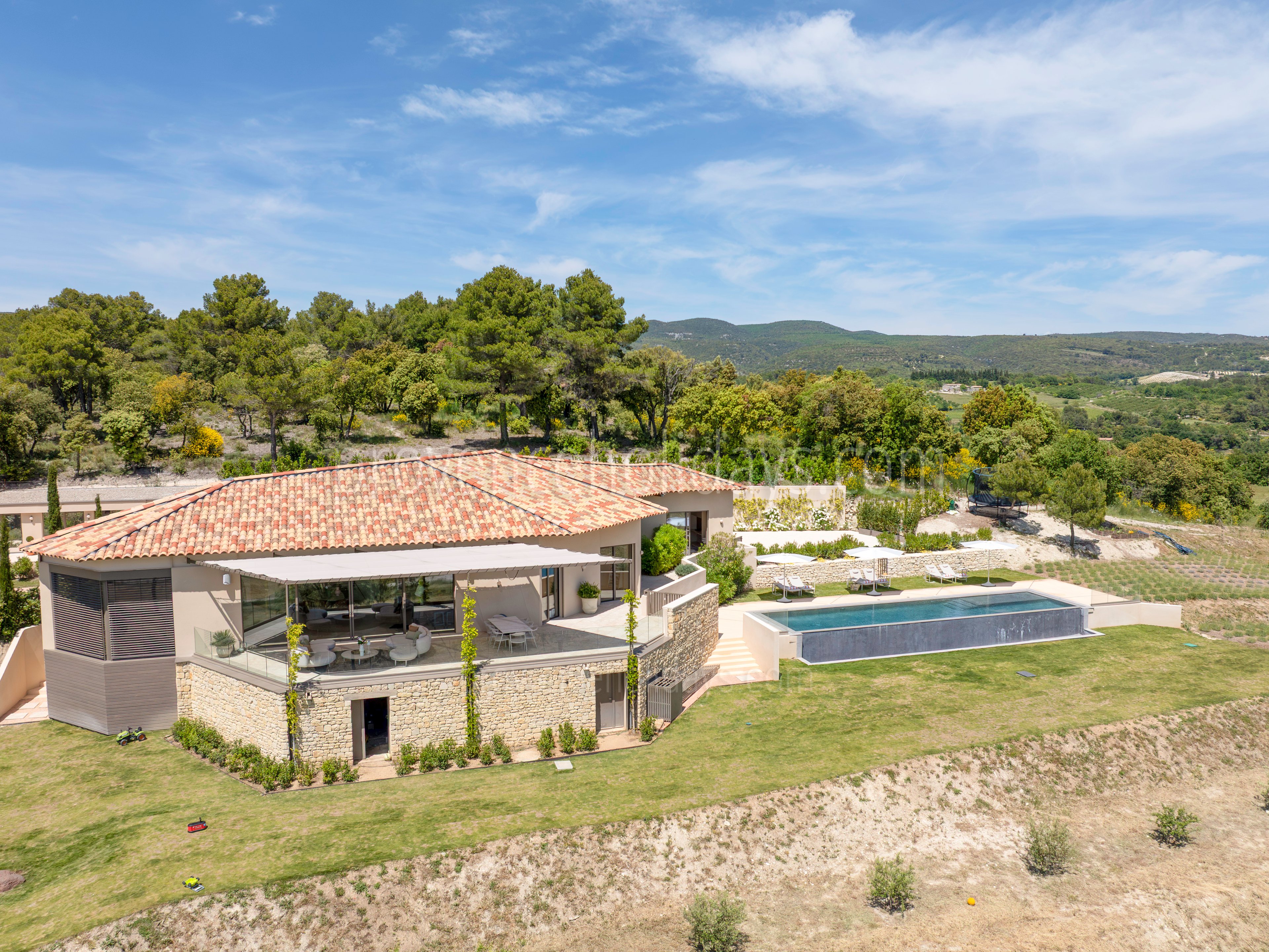 2 - Eden-en-Provence: Villa: Exterior