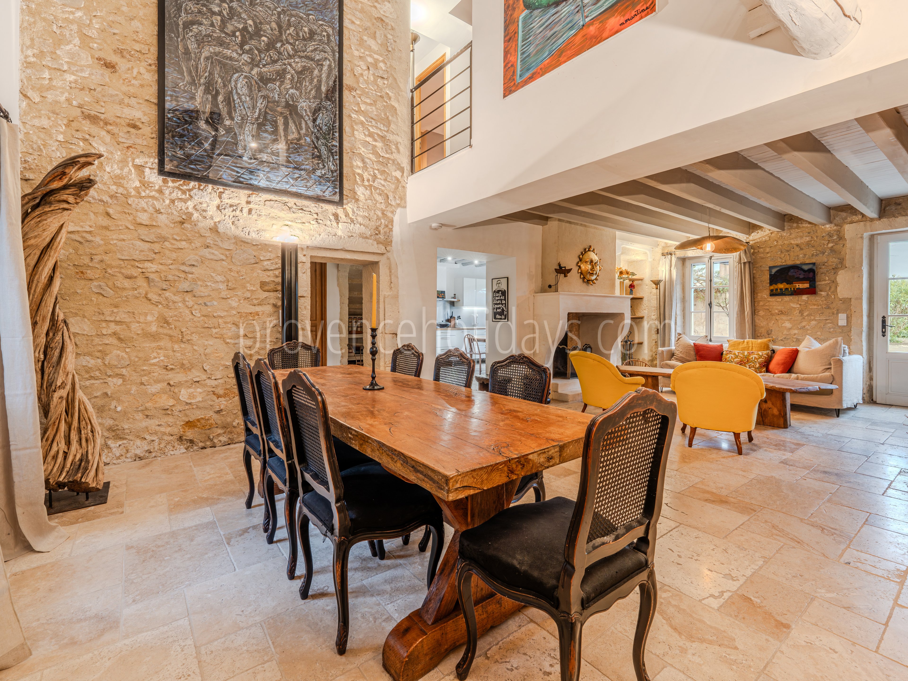 63 - Mas Vigueirat: Villa: Interior
