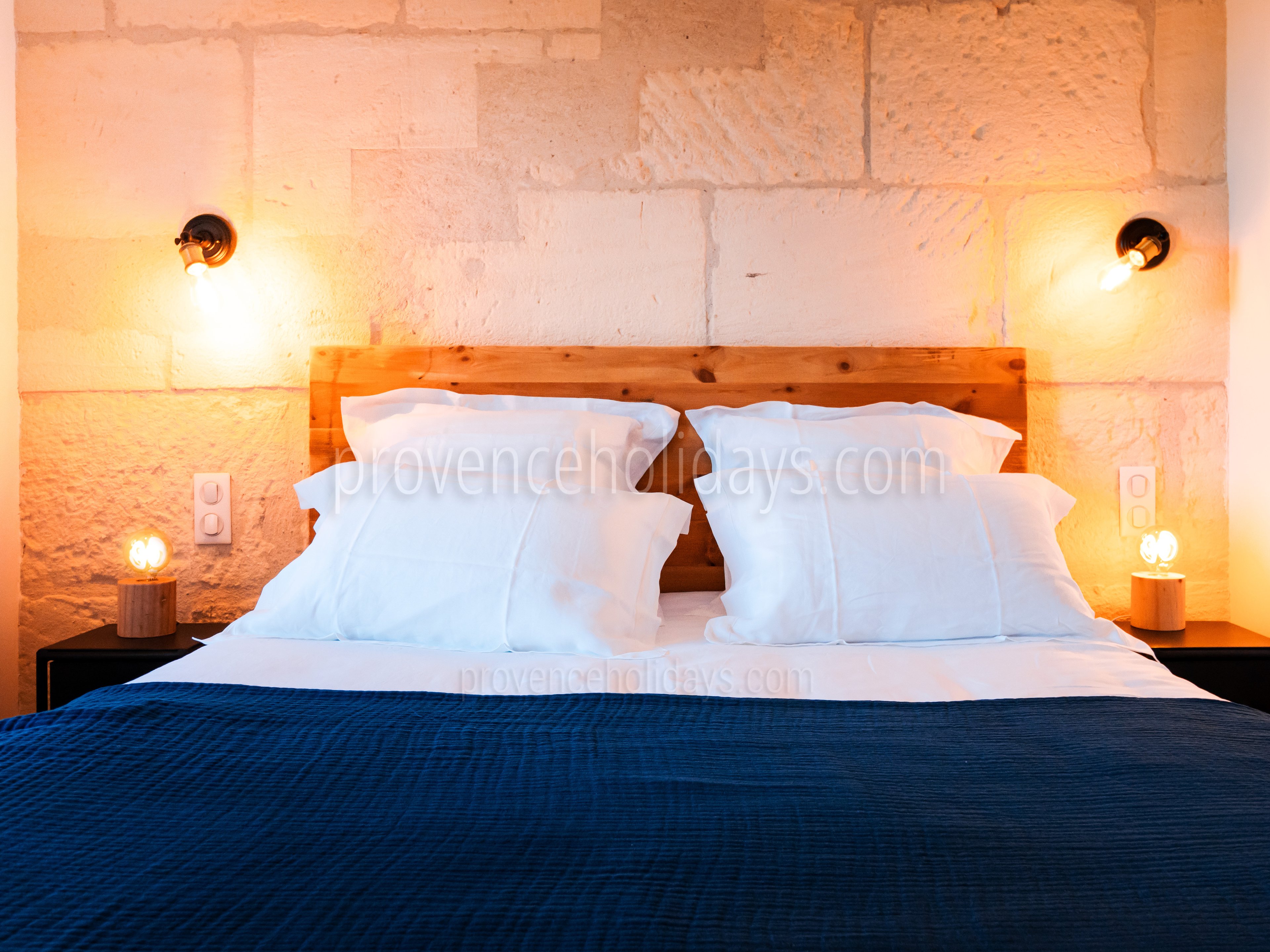 4 - Mas des Pommiers: Villa: Bedroom