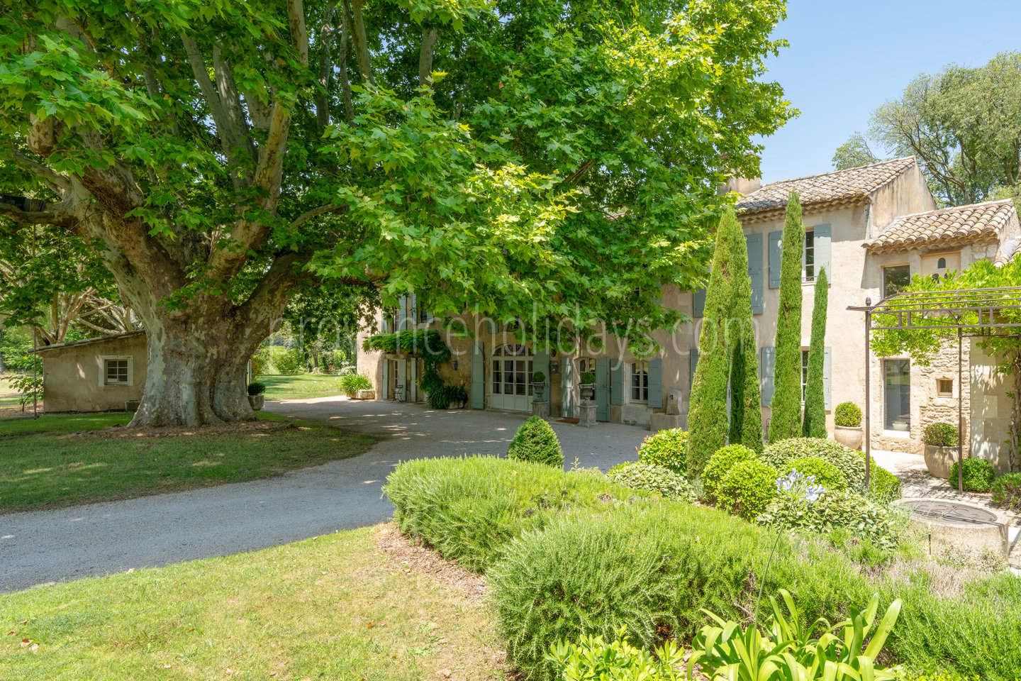39 - Mas des Chênes Verts: Villa: Exterior
