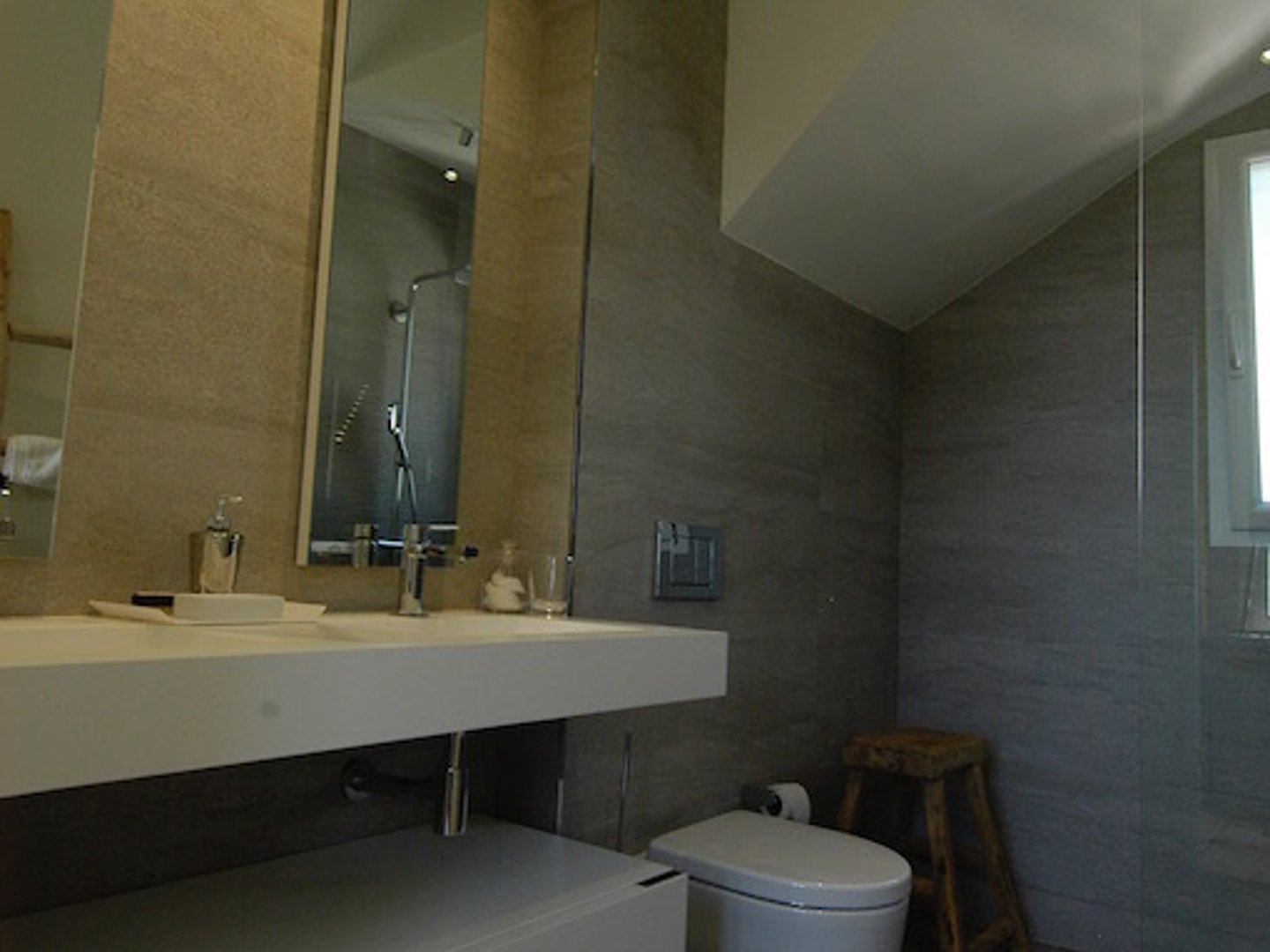 43 - Villa des Pins: Villa: Bathroom
