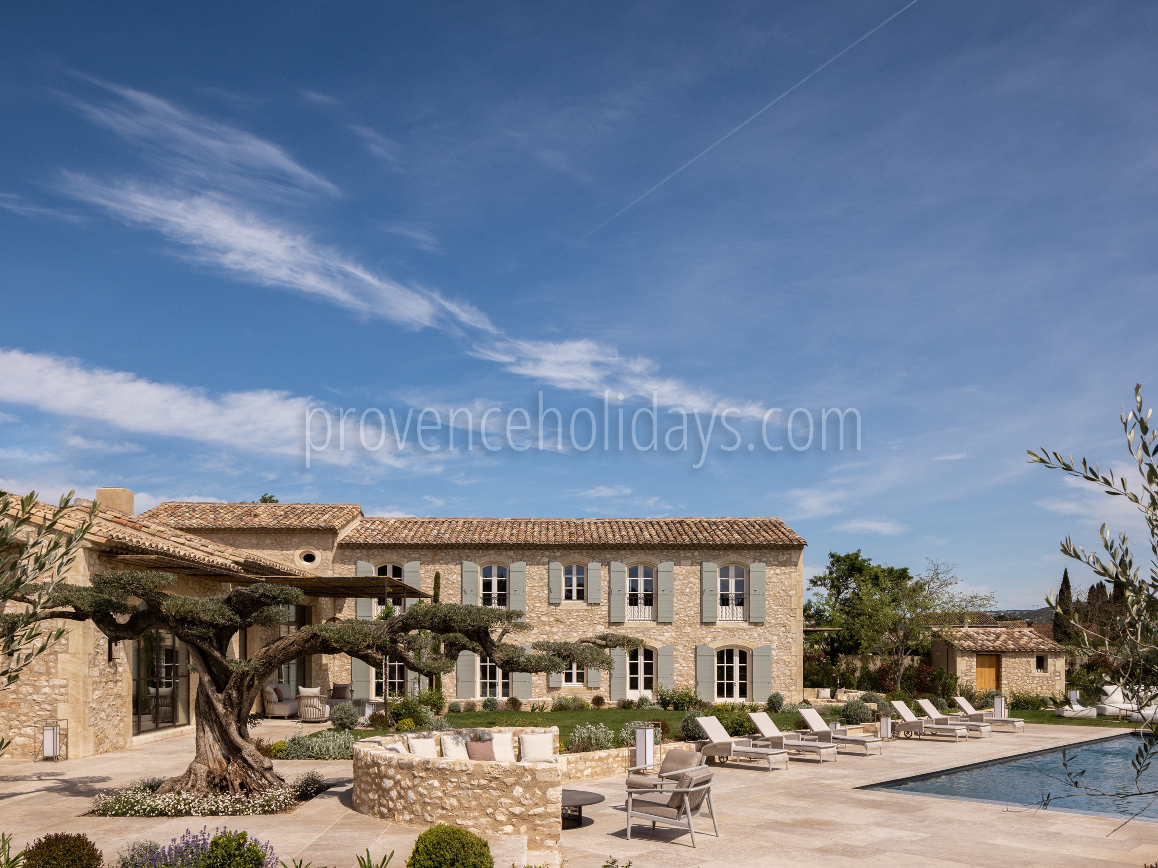 3 - Mas Chabaud: Villa: Exterior