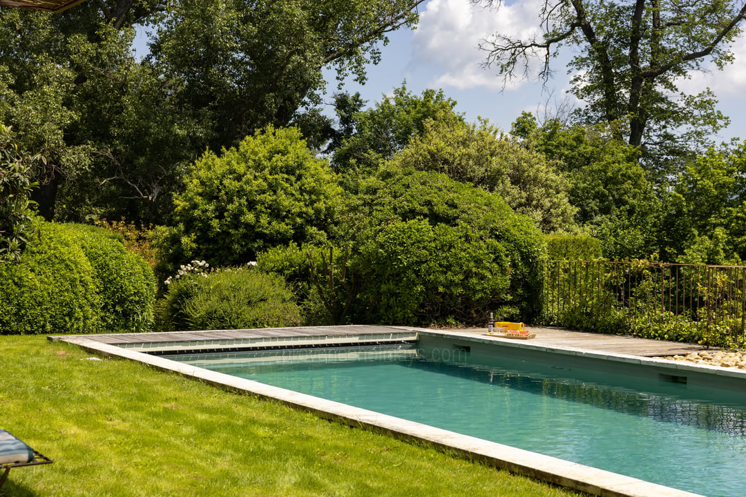 8 - Bastide de Goult: Villa: Pool