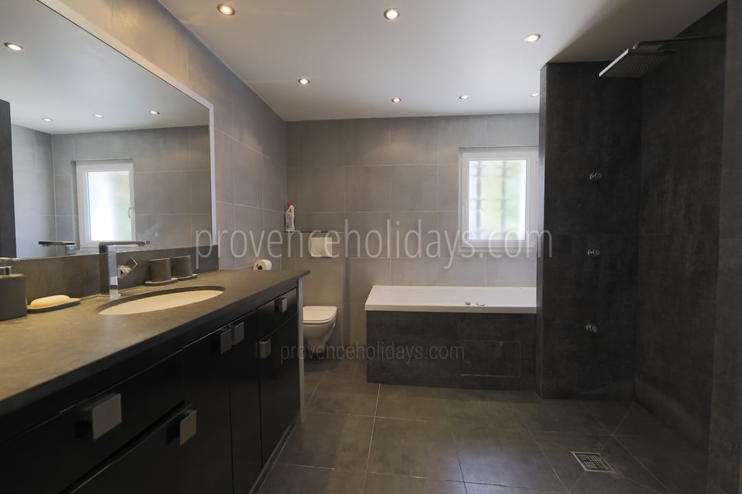 23 - Villa Hacienda: Villa: Bathroom