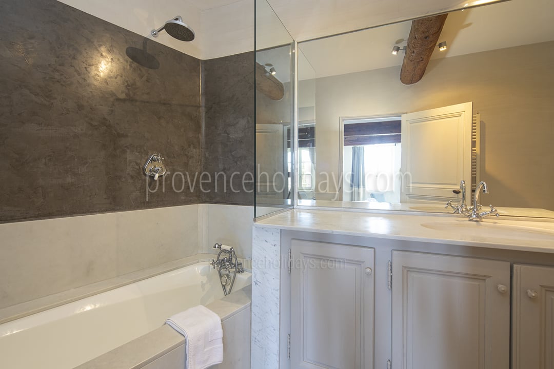 25 - Maison de la Placette: Villa: Bathroom