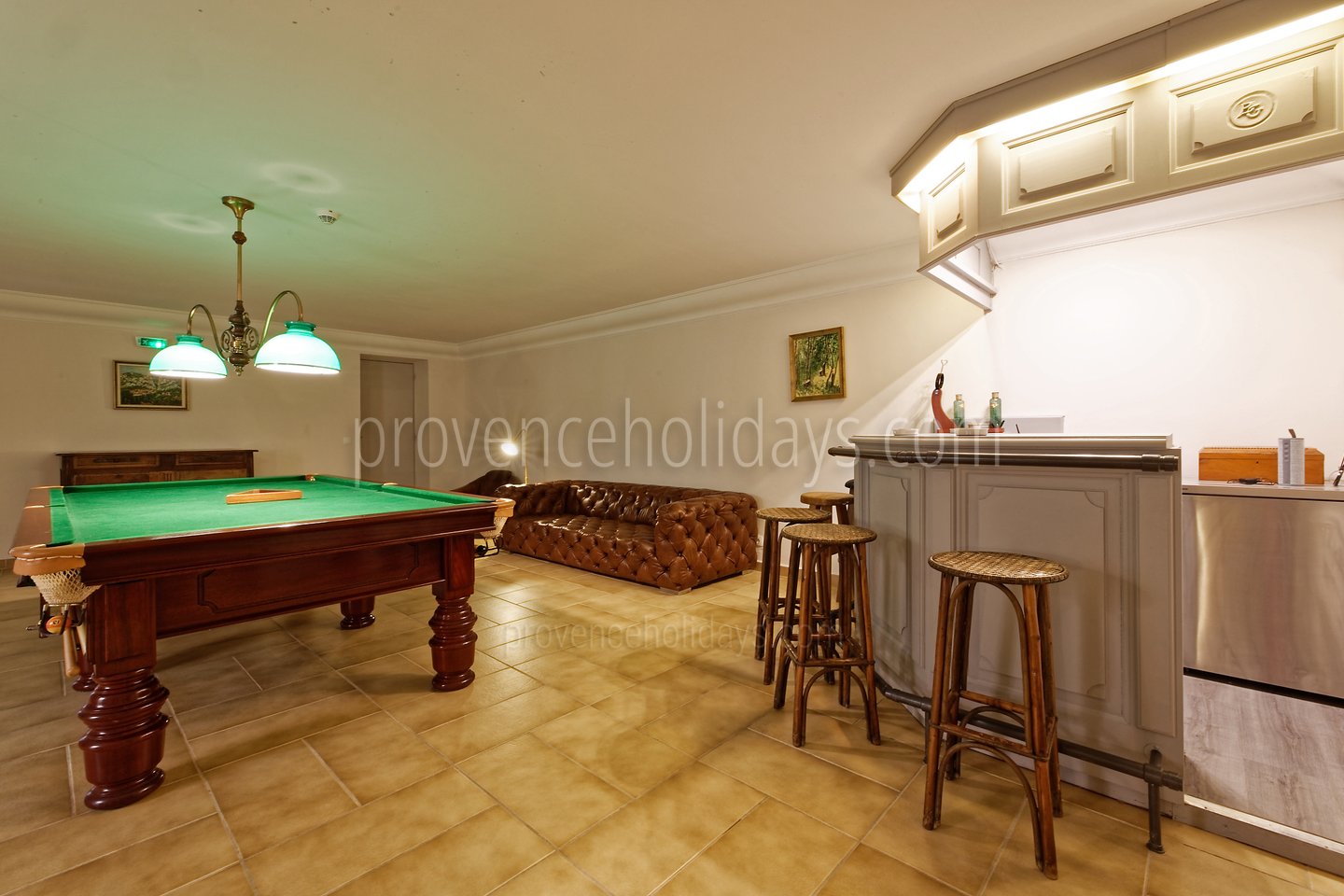 73 - Villa Garrigue: Villa: Interior