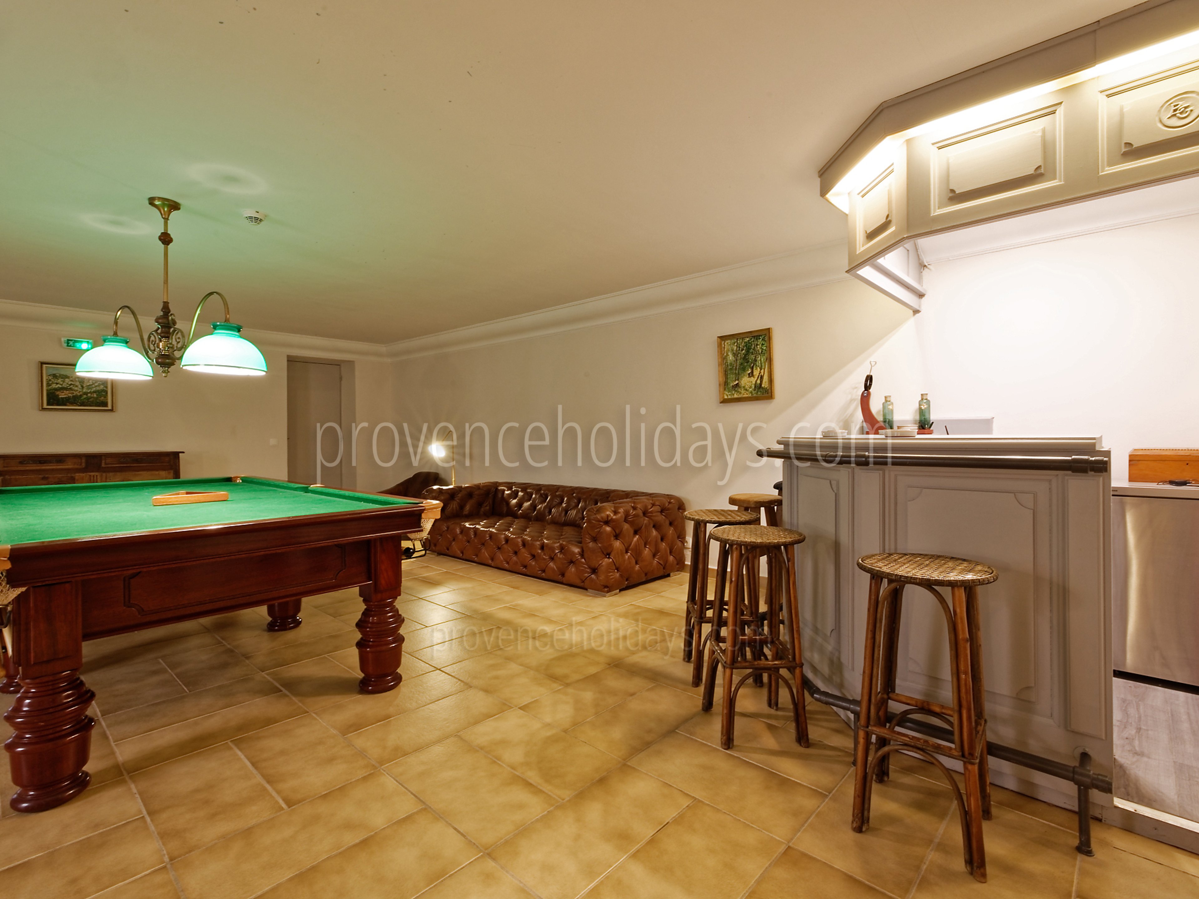 73 - Villa Garrigue: Villa: Interior