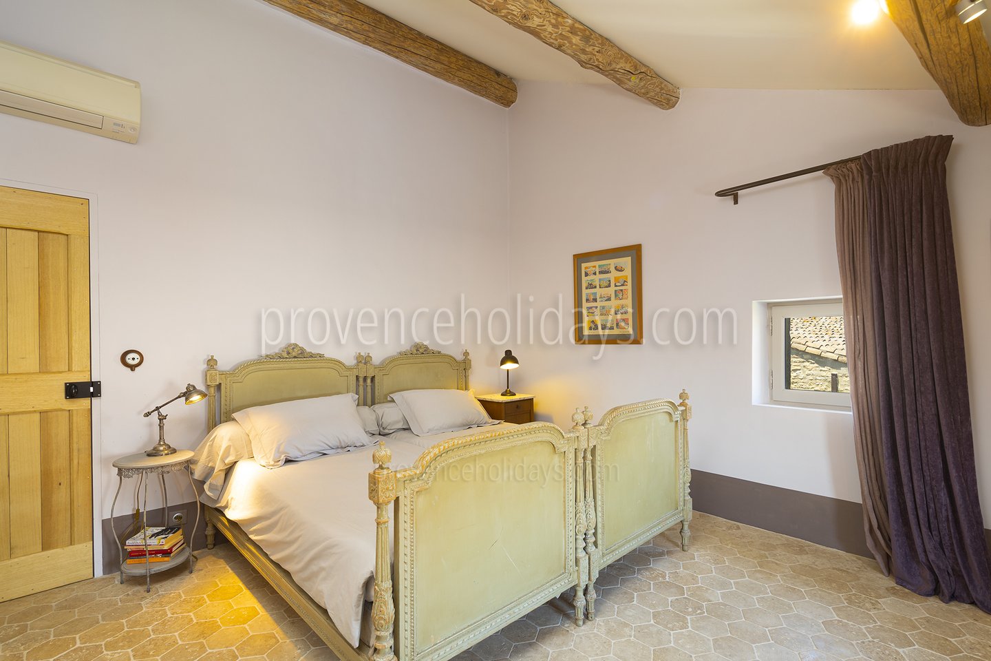 3 - La Maison du Jardin Secret: Villa: Bedroom