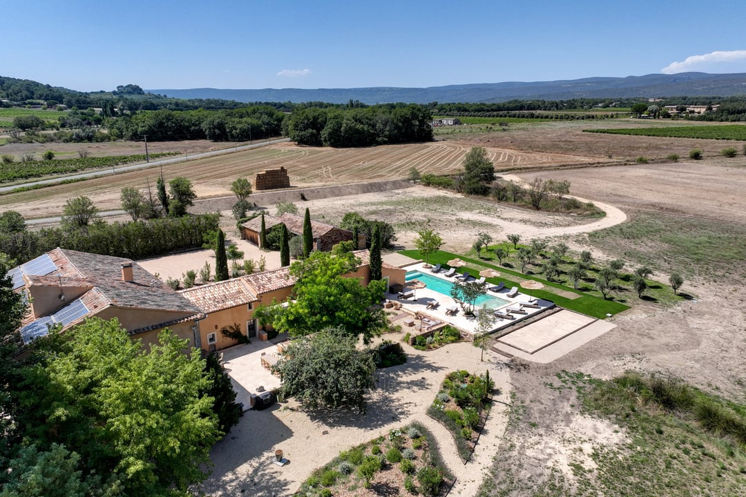 119 - Le Mas de Prestige: Villa: Exterior