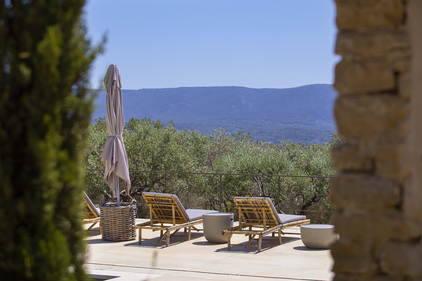 9 - Escapade en Luberon: Villa: Exterior