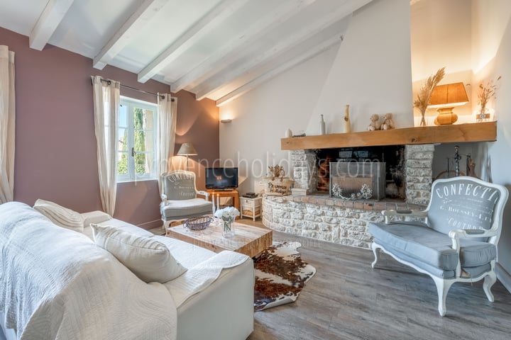 13 - Le Mas de Cabrières: Villa: Interior