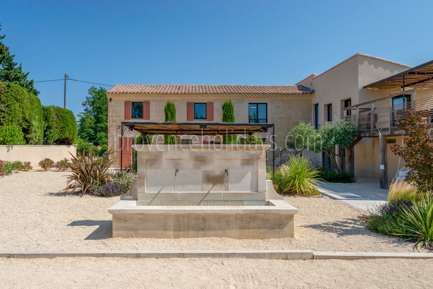 12 - Mas du Repos: Villa: Exterior