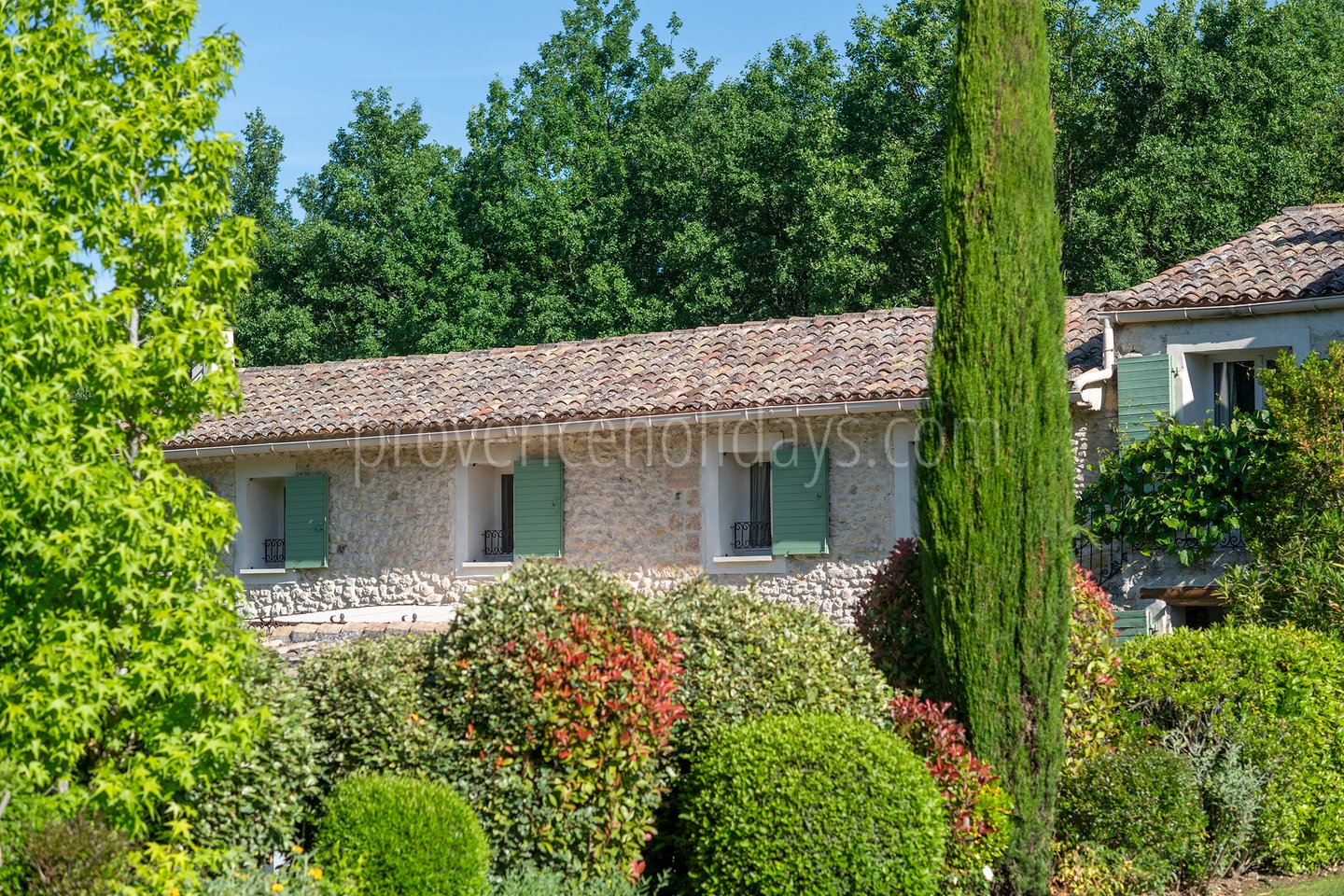80 - Mas du Carlet: Villa: Exterior