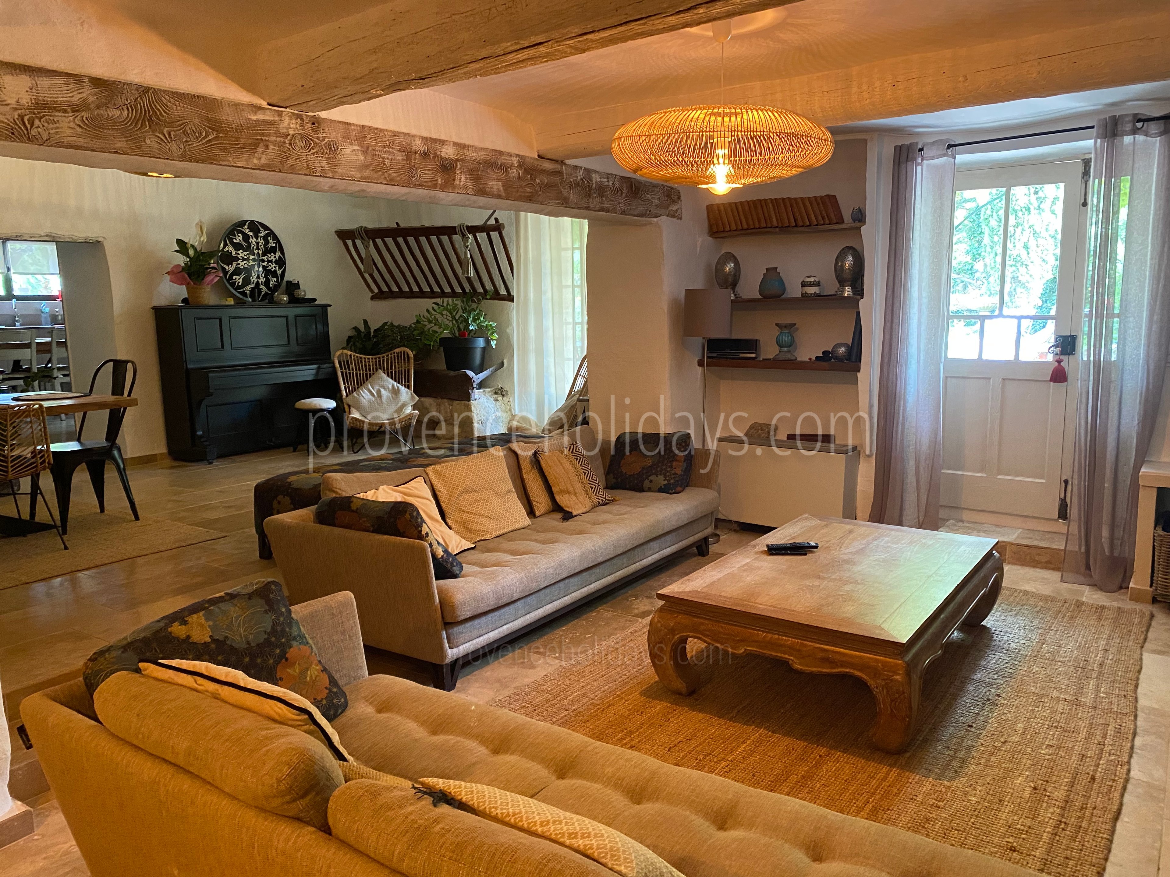 2 - Mas des Couroulous: Villa: Interior