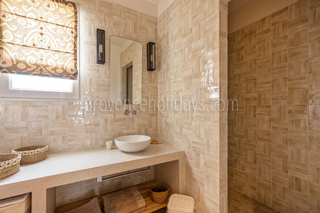 20 - Maison Léo: Villa: Bathroom
