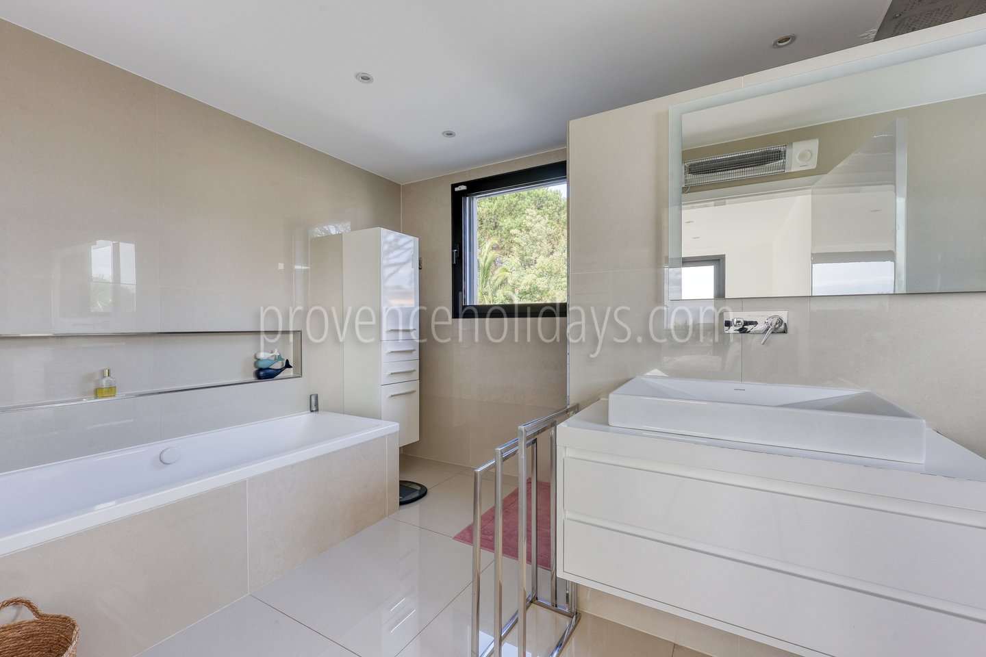 12 - Villa Sea Pearl: Villa: Bathroom