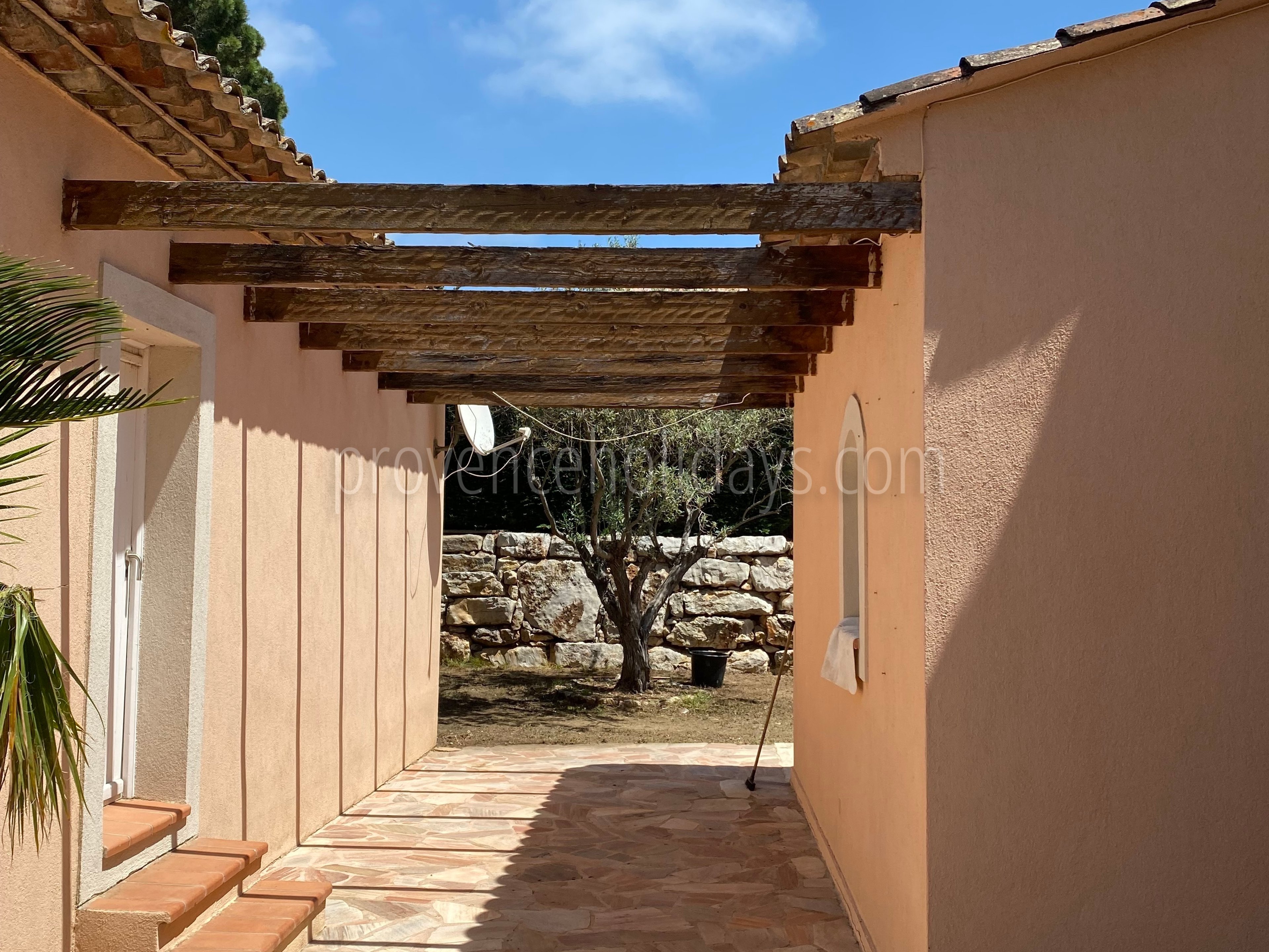 7 - Le Mas des Lys: Villa: Exterior