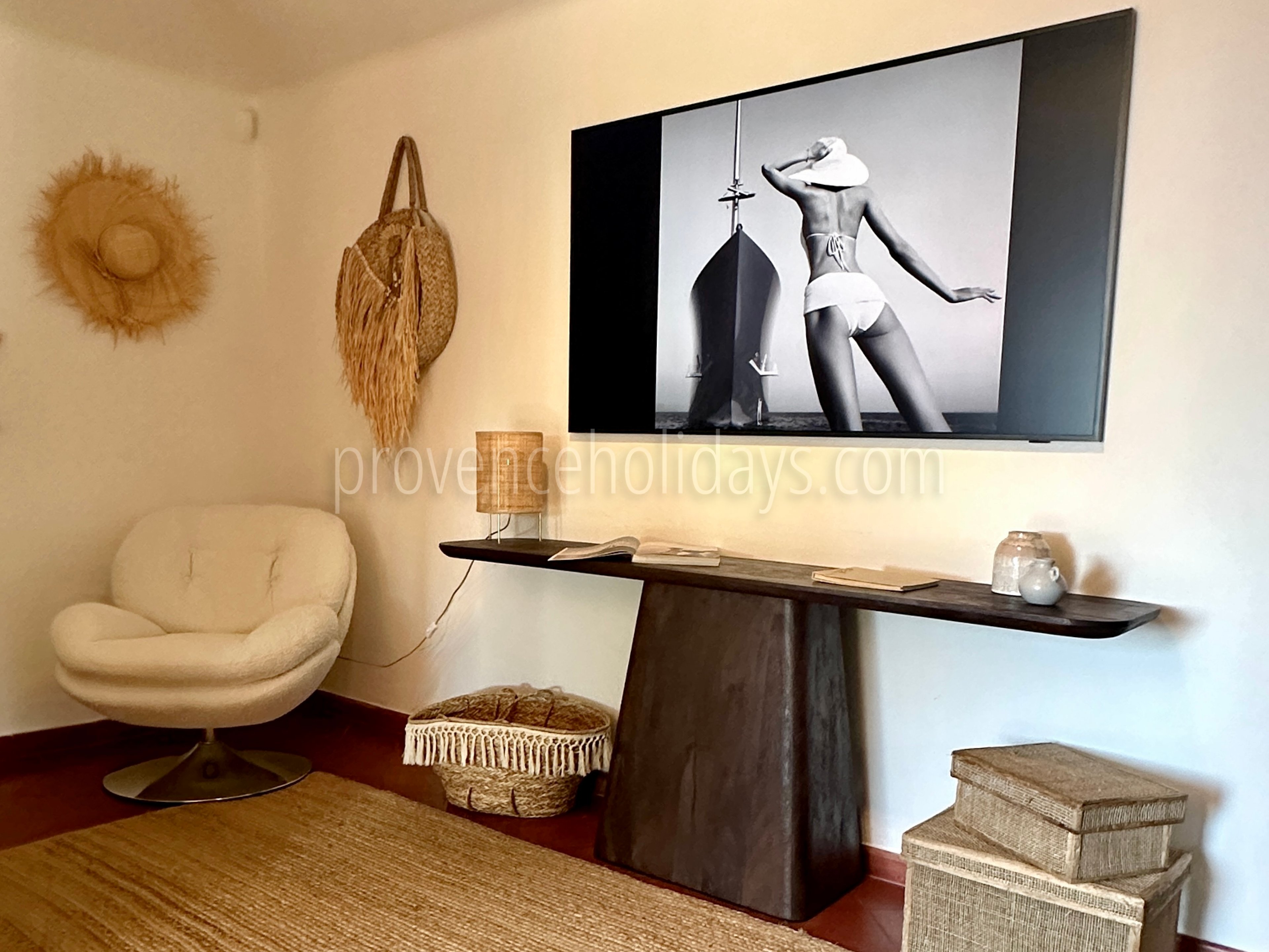 8 - Bastide Shalimar: Villa: Interior