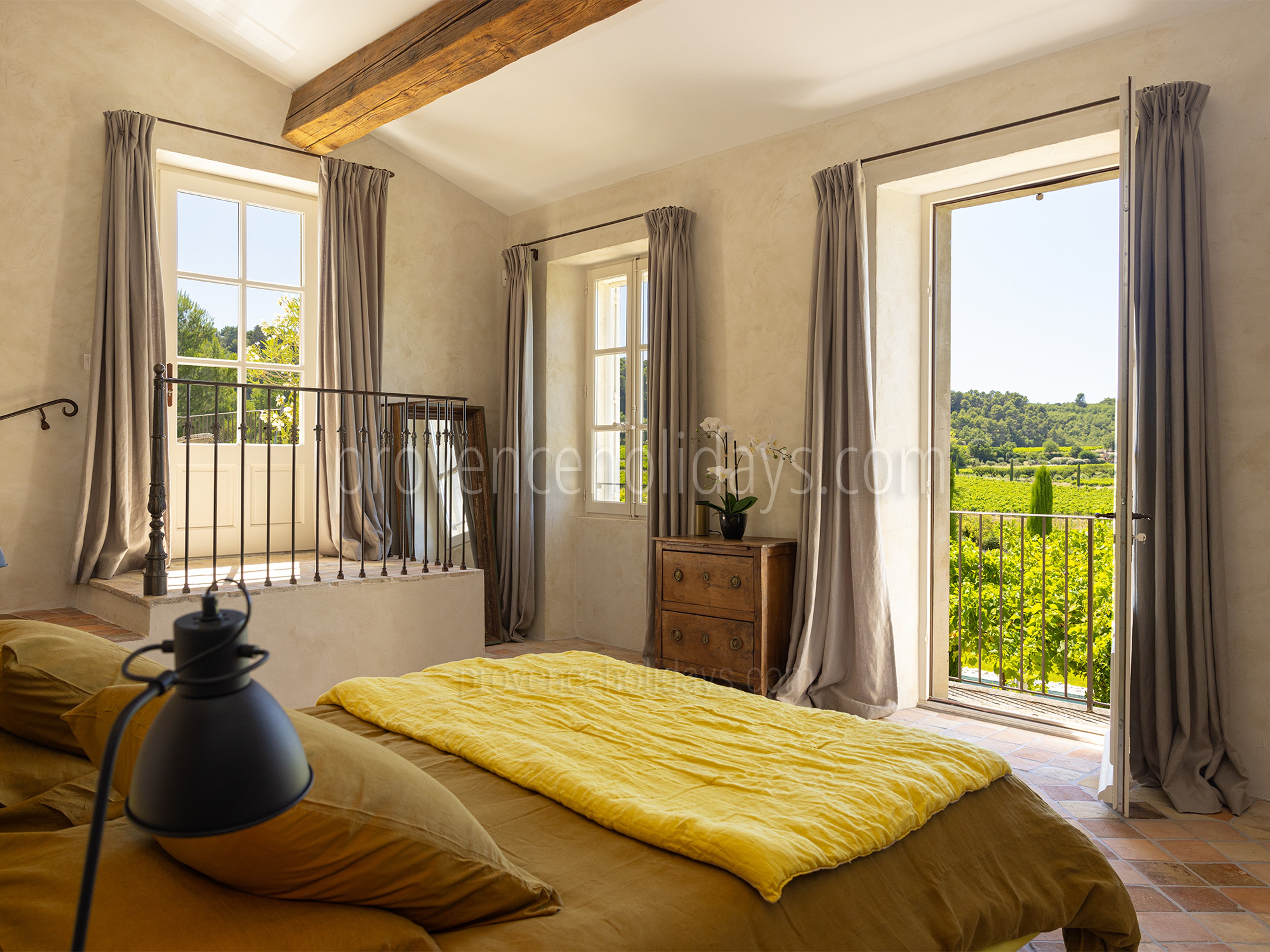 20 - Mas de Saint Véran: Villa: Bedroom