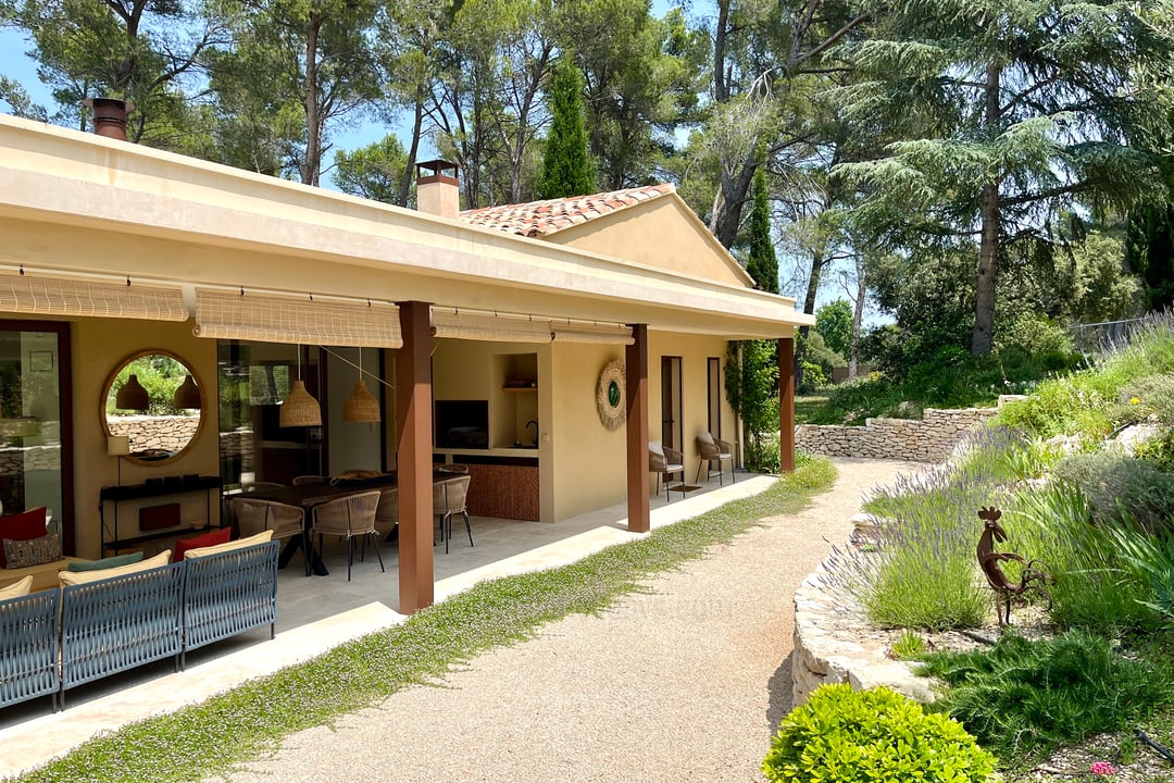 33 - Le Clos du Figuier: Villa: Exterior