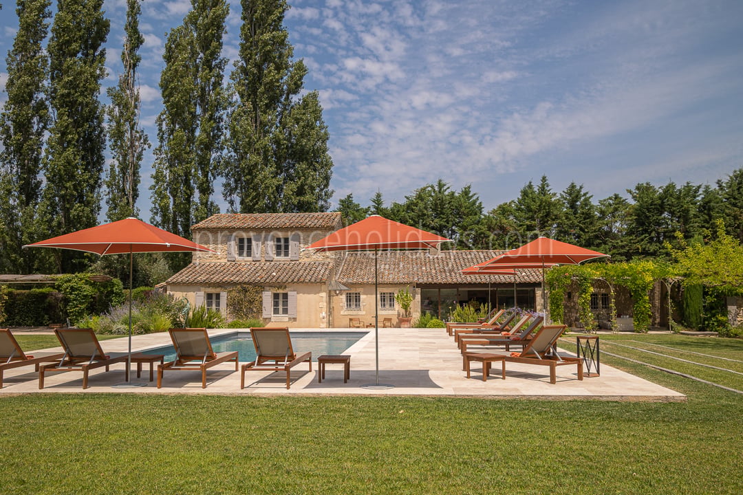 45 - Le Mas des Magnans: Villa: Exterior