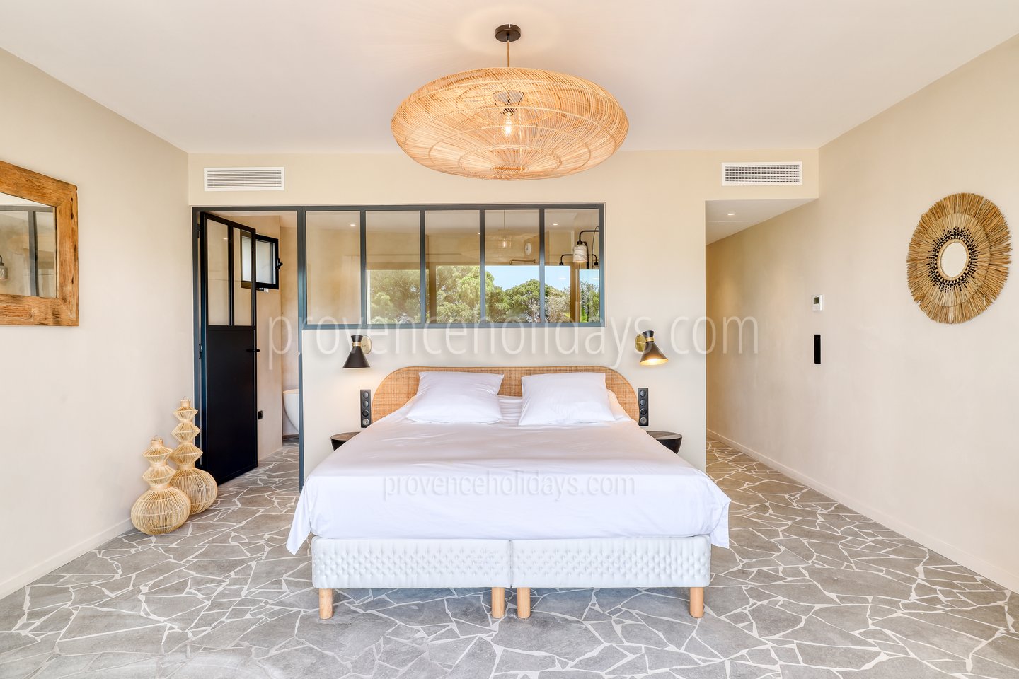 24 - Domaine de la Baie: Villa: Bedroom