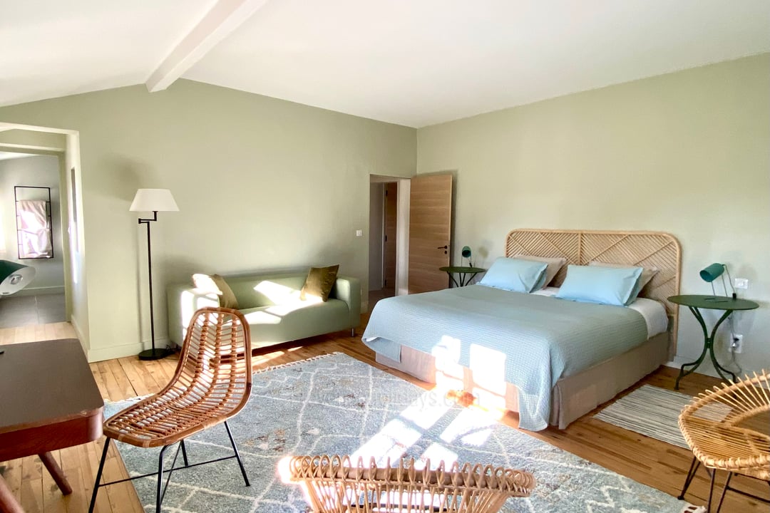 82 - Grand Mas de Cairanne: Villa: Bedroom