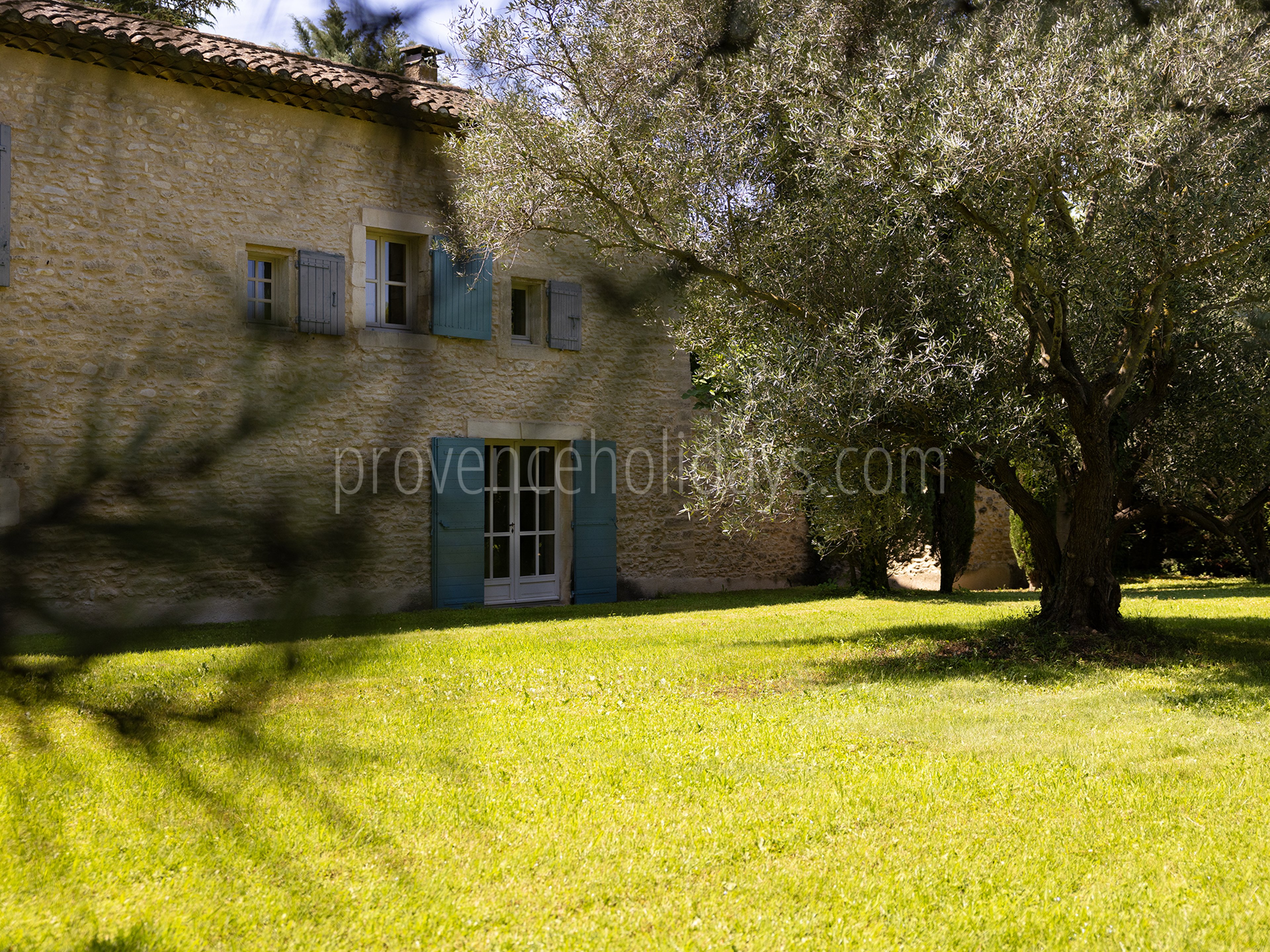 42 - Pine Lodge: Villa: Exterior