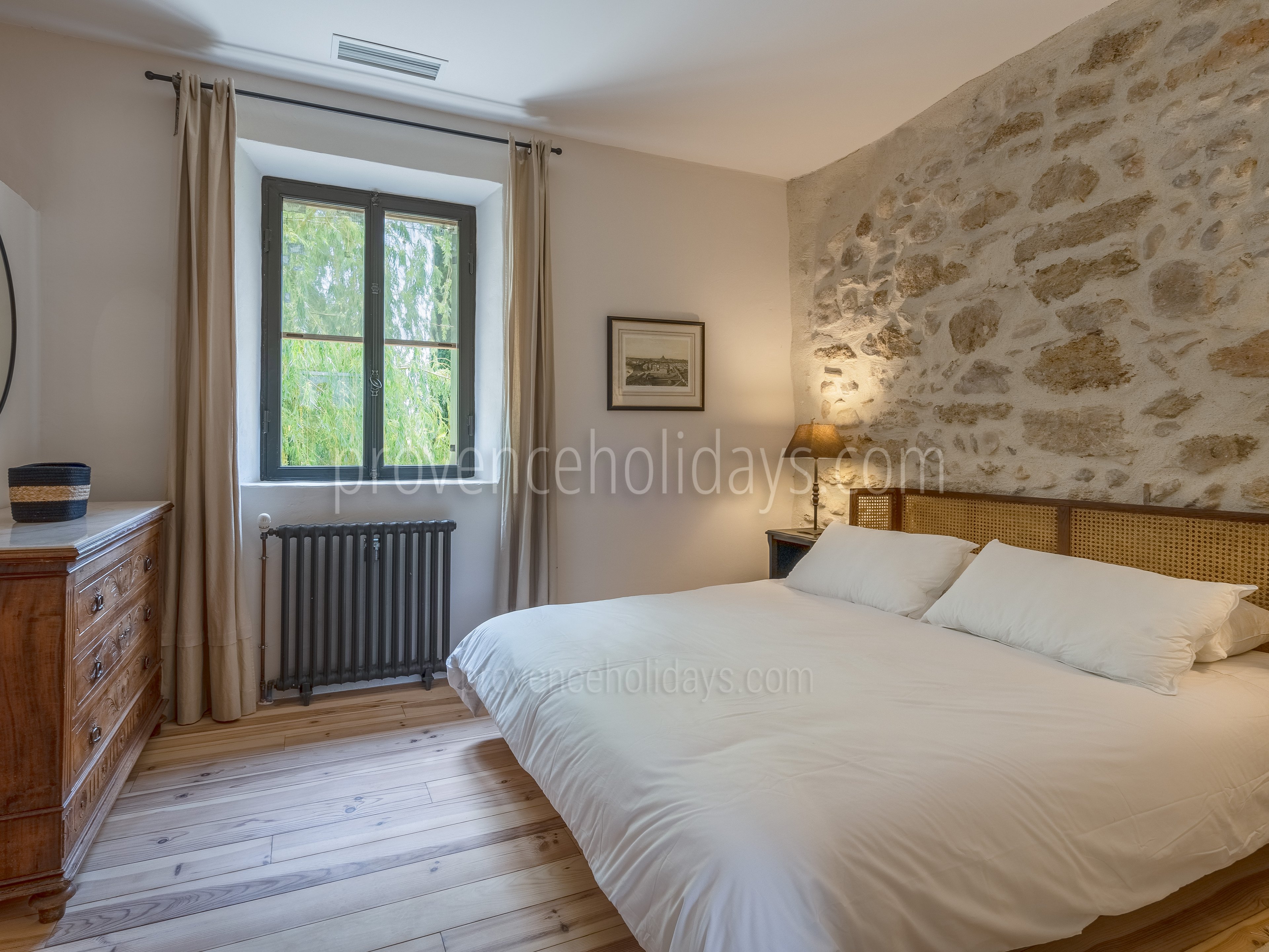 6 - Mas du Peyron: Villa: Bedroom